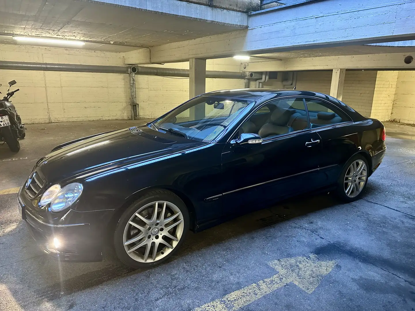 Mercedes-Benz CLK 200 Coupe Kompressor Automatik Avantgarde Sport Editio Noir - 2