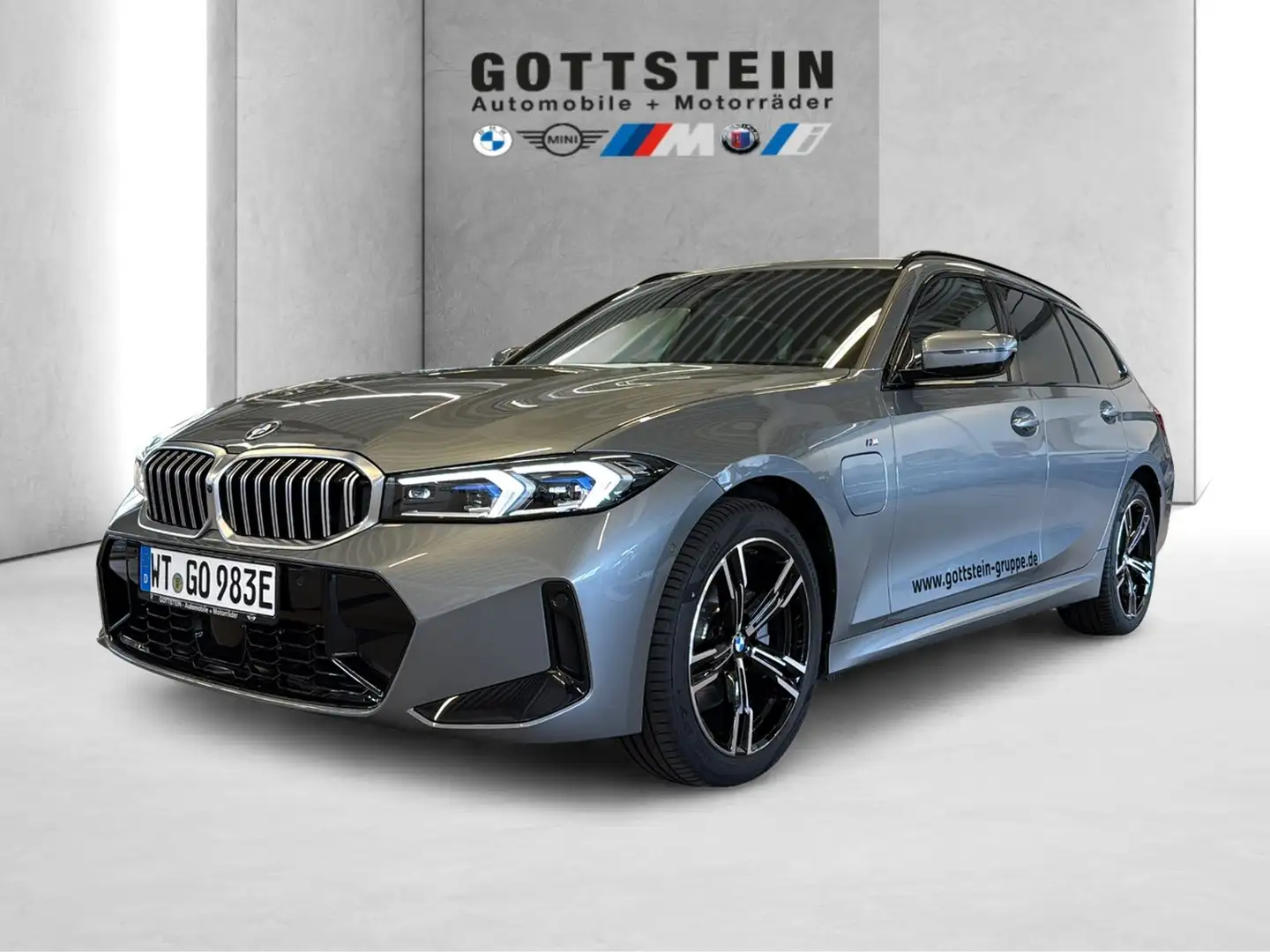 BMW 330 e xDrive XDrive / UPE 81.210 € Gris - 1