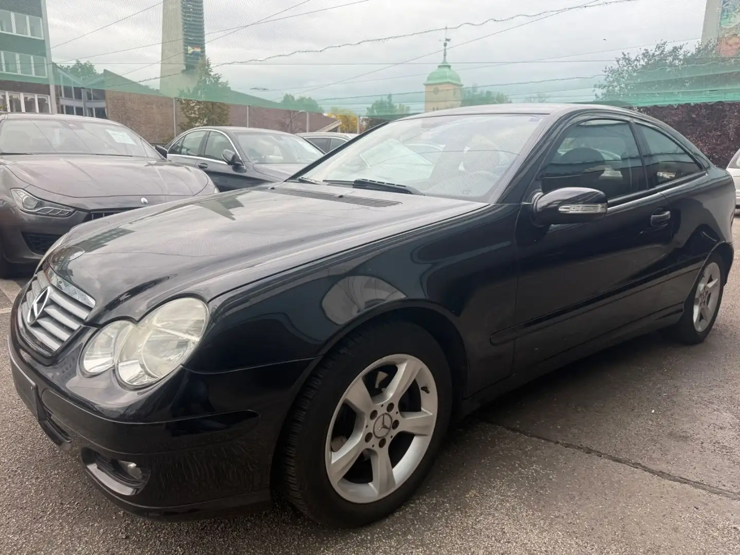 Mercedes-Benz C 180 Kompr*Sportcoupe*Aut*Klimaaut*1.Hand Schwarz - 1