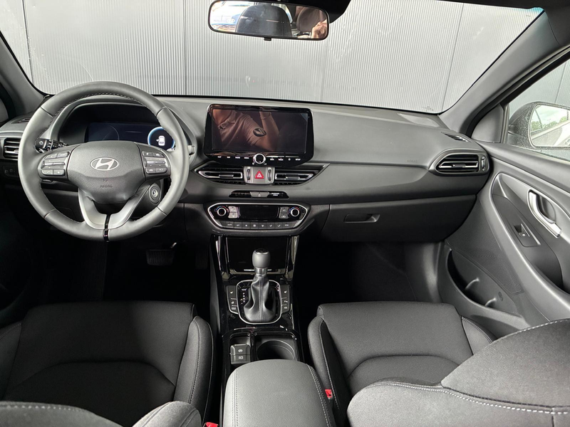 Hyundai i30 Kombi Comfort Plus 1.0 TGDI DCT / Navi Sitz + L... — photo 7