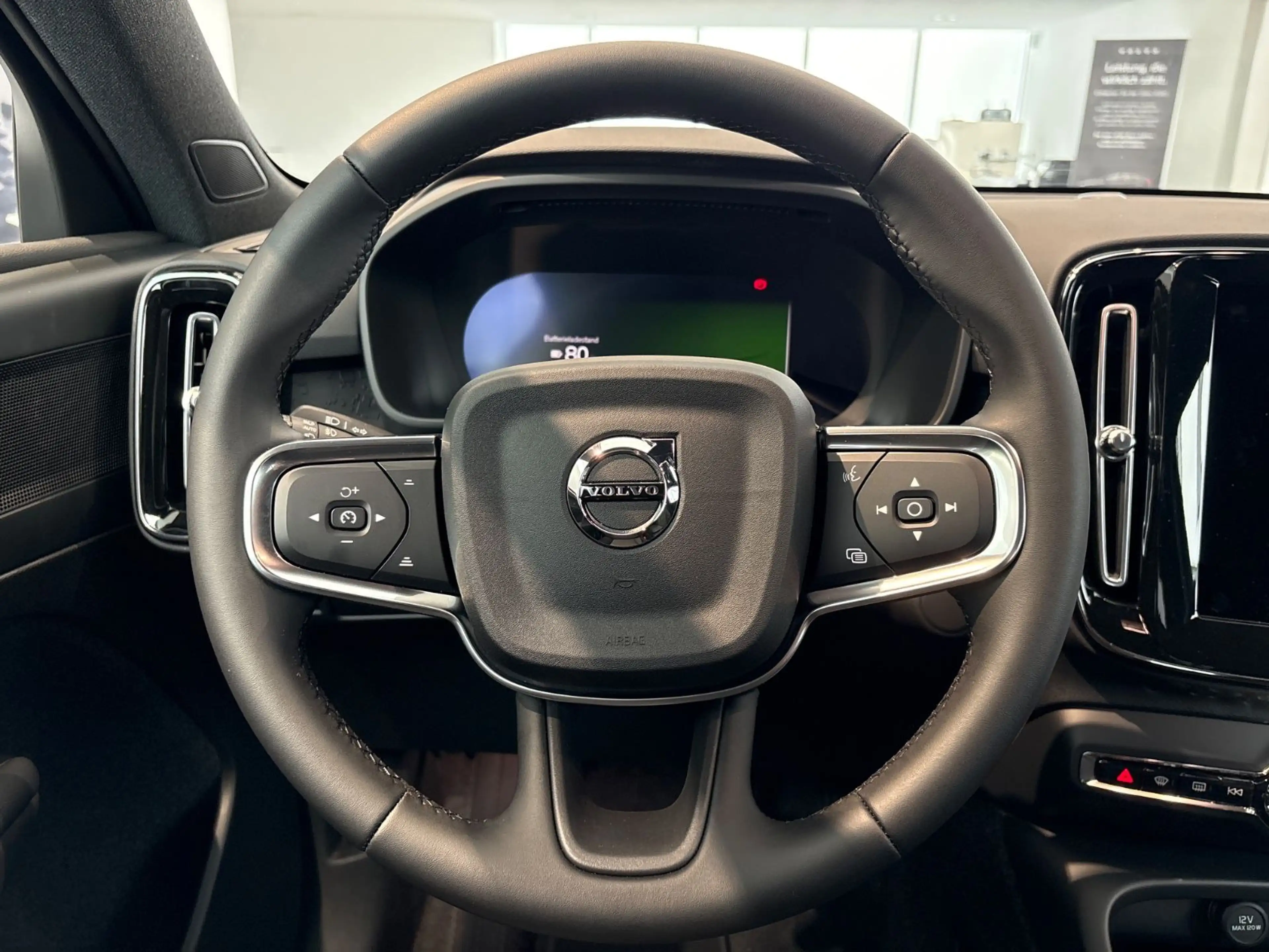 Volvo EX40 CORE SINGLE MOTOR-360-PRIVACY-PILOTASSIST — photo 12
