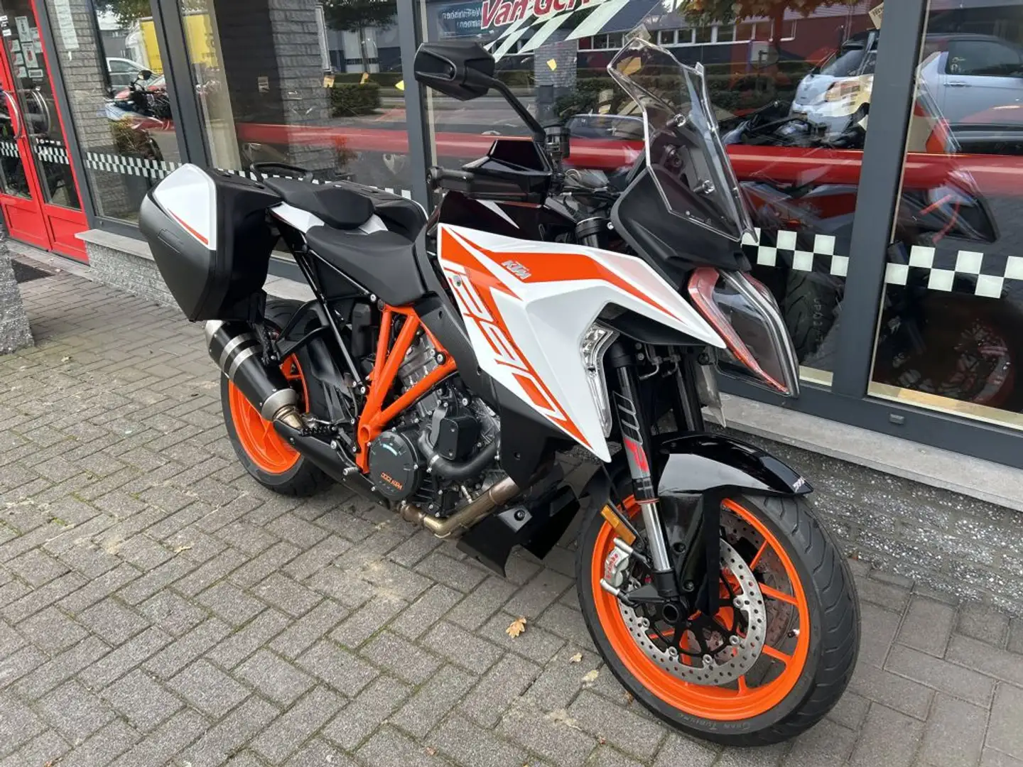 KTM 1290 Super Duke GT SUPERDUKE Wit - 2