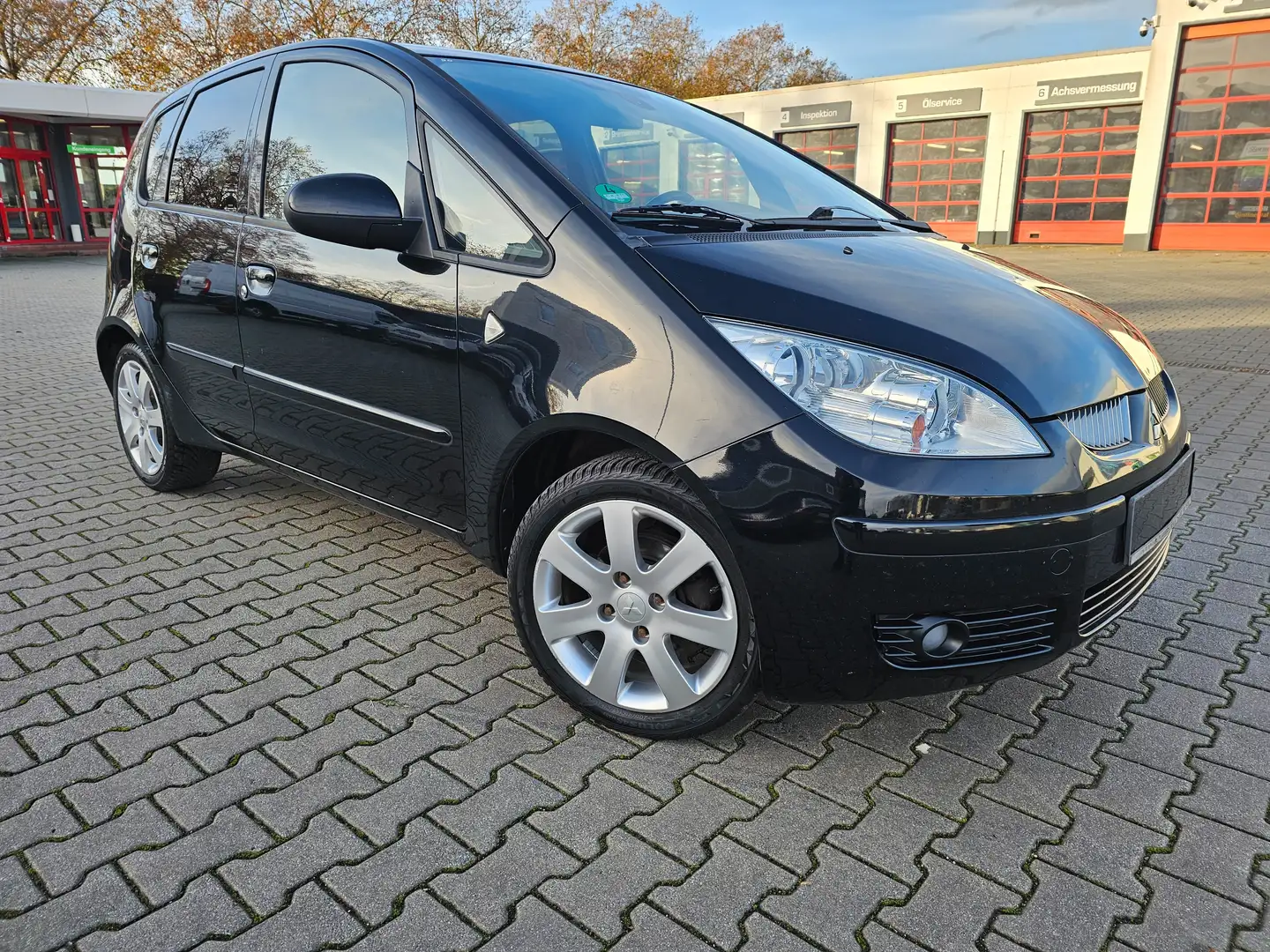 Mitsubishi Colt Colt 5-Türer 1.3,Klima,Alu,ZV,2.H,Tüv 11/27 Schwarz - 2