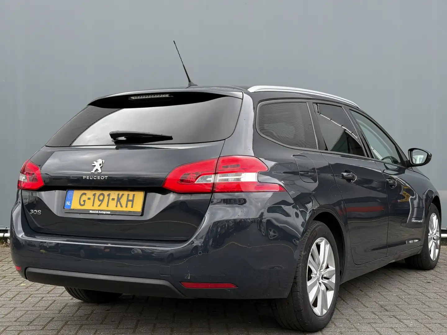 Peugeot 308 SW BWJ 2019 1.2 111PK Blue Lease Executive CLIMA / Grijs - 2