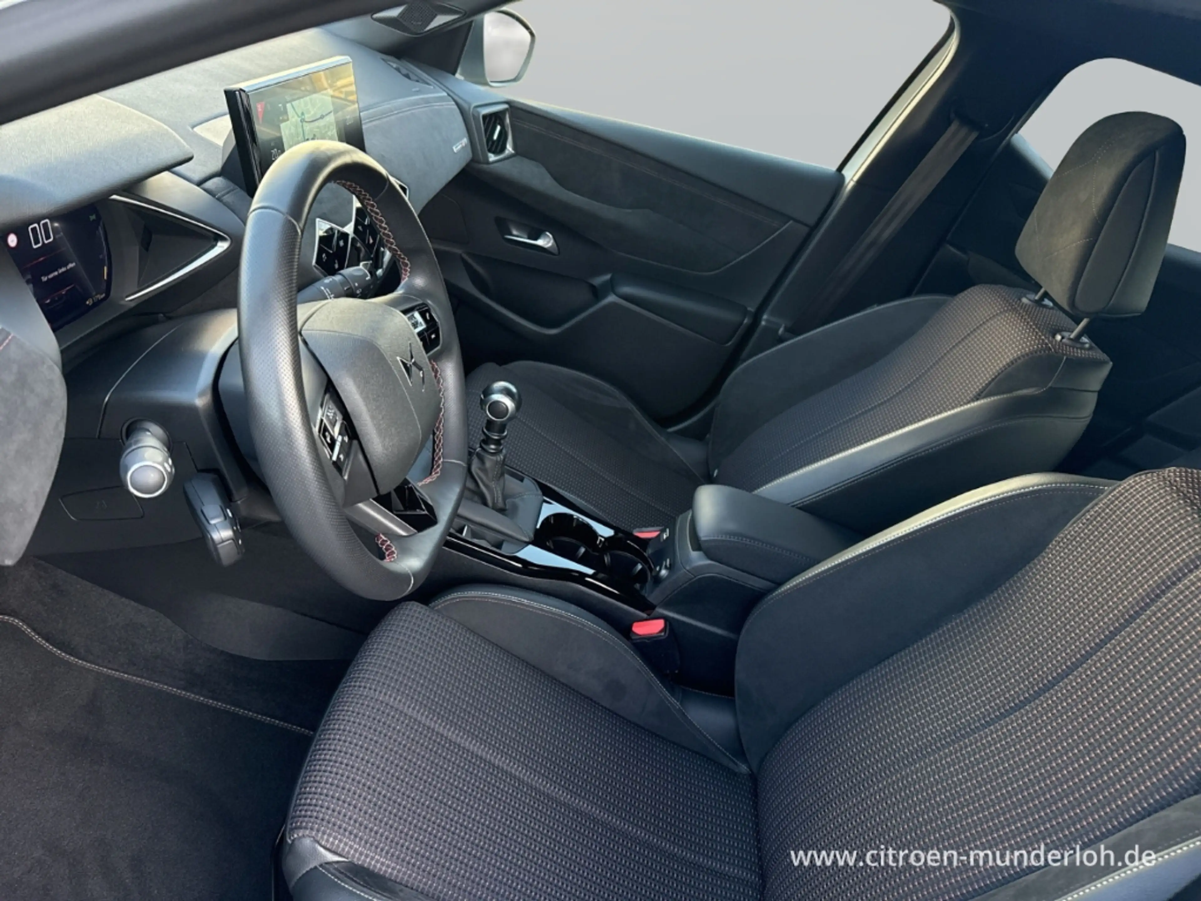 DS Automobiles DS 3 Pure Tech 100  Performance-Line   NAVI R-KAMERA DE — photo 10