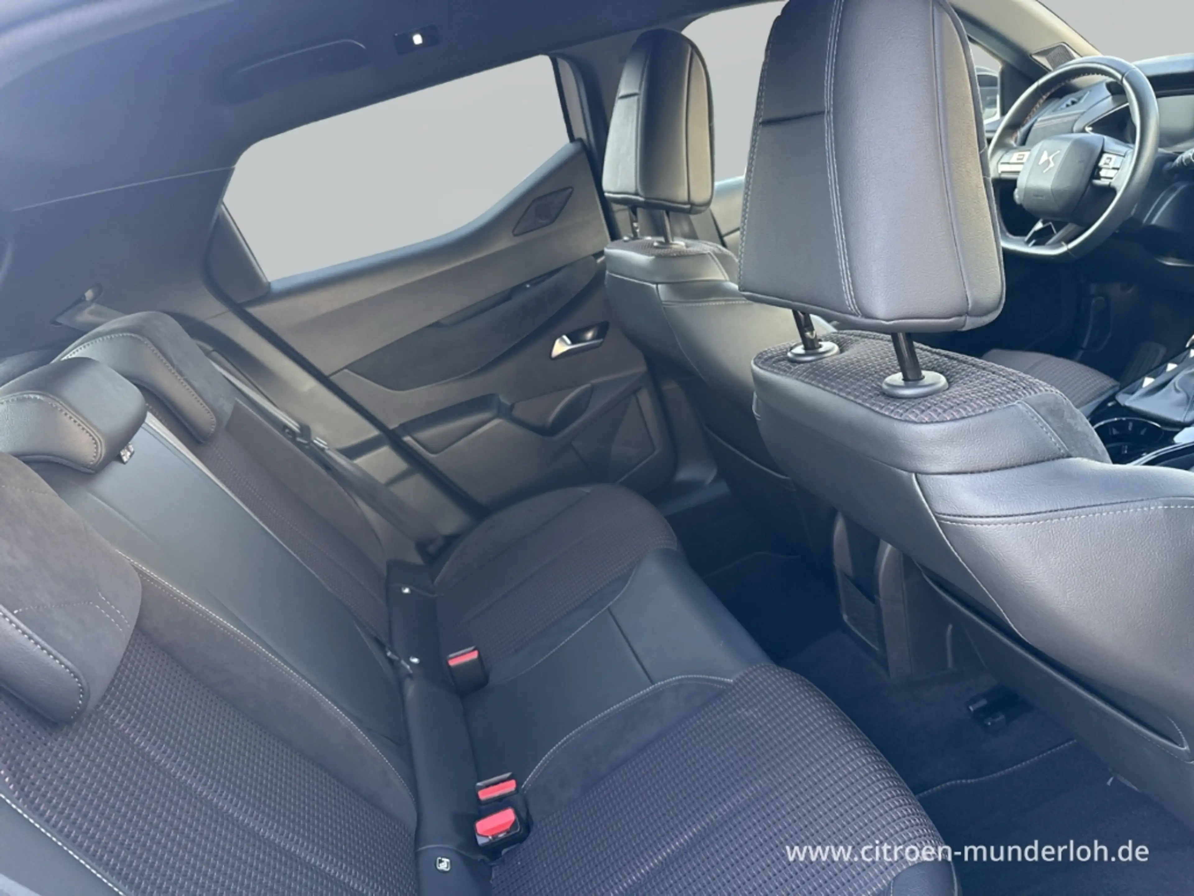 DS Automobiles DS 3 Pure Tech 100  Performance-Line   NAVI R-KAMERA DE — photo 11