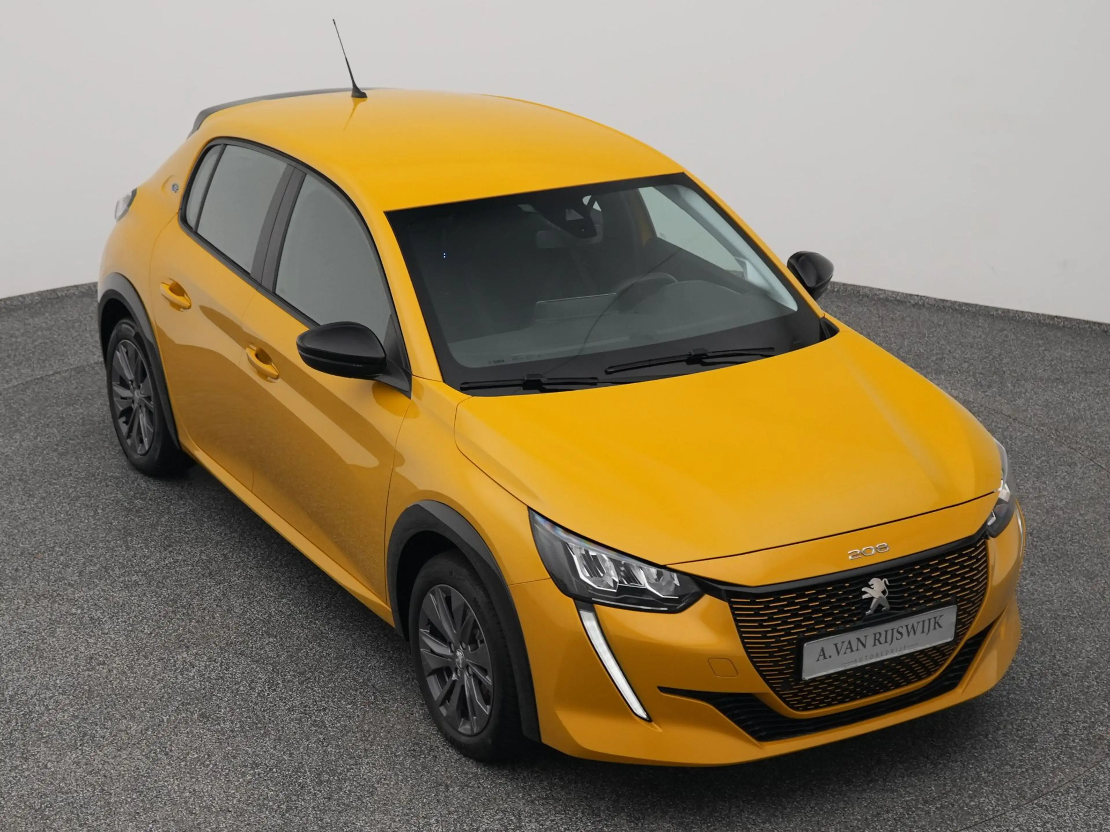 Peugeot e-208 EV Style 50 kWh | PDC | SOH 100% — photo 25