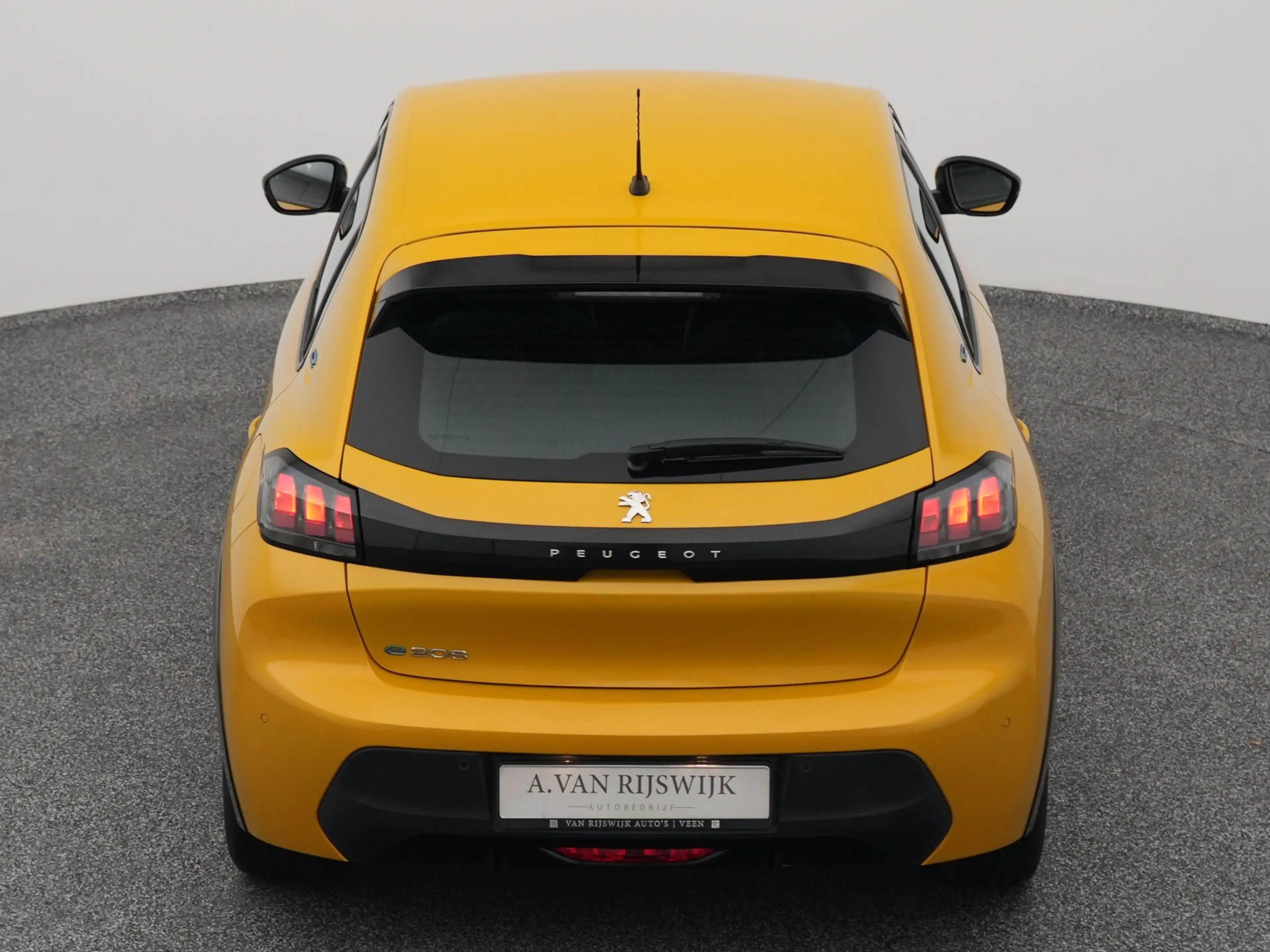 Peugeot e-208 EV Style 50 kWh | PDC | SOH 100% — photo 29