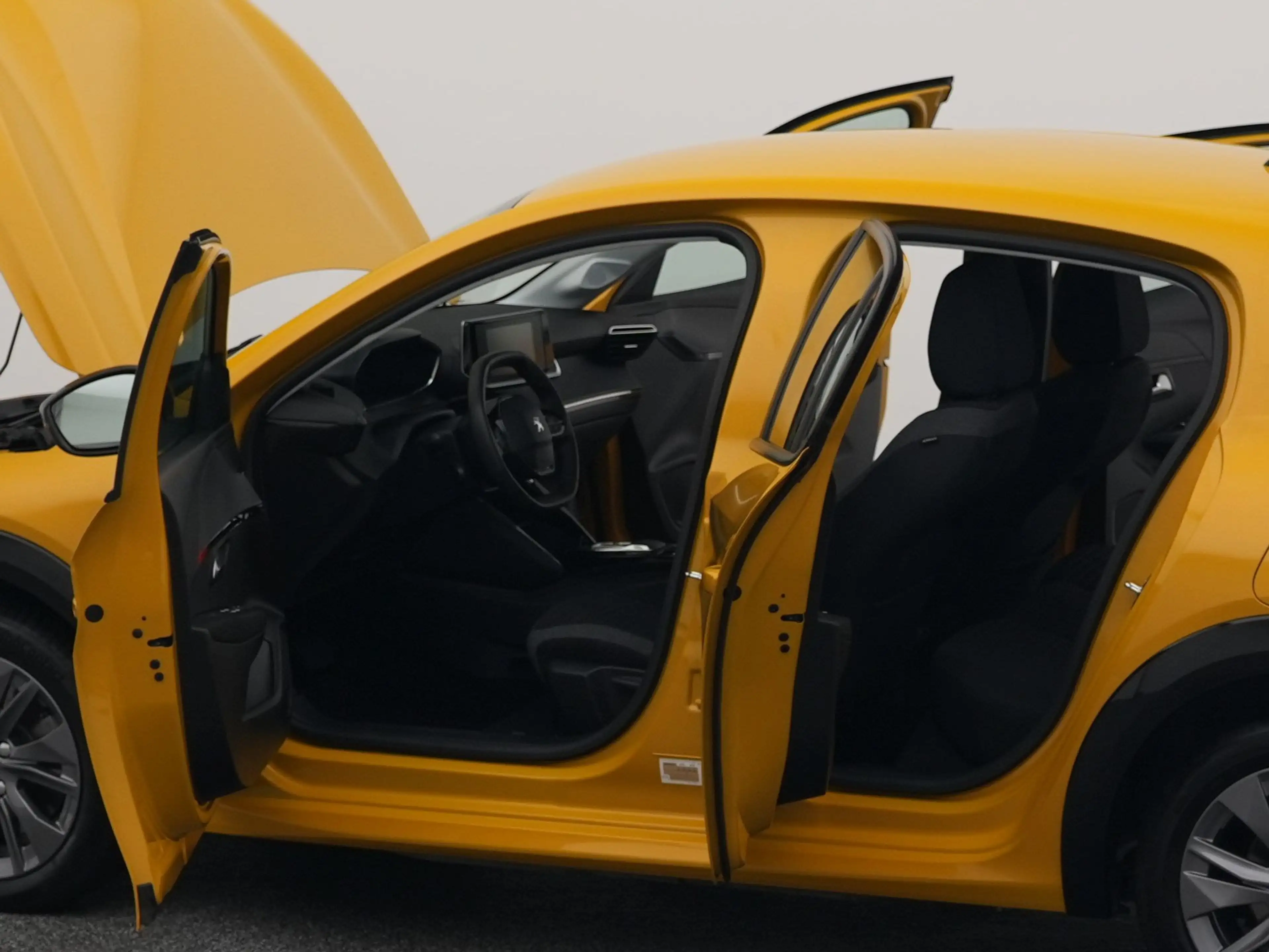 Peugeot e-208 EV Style 50 kWh | PDC | SOH 100% — photo 34