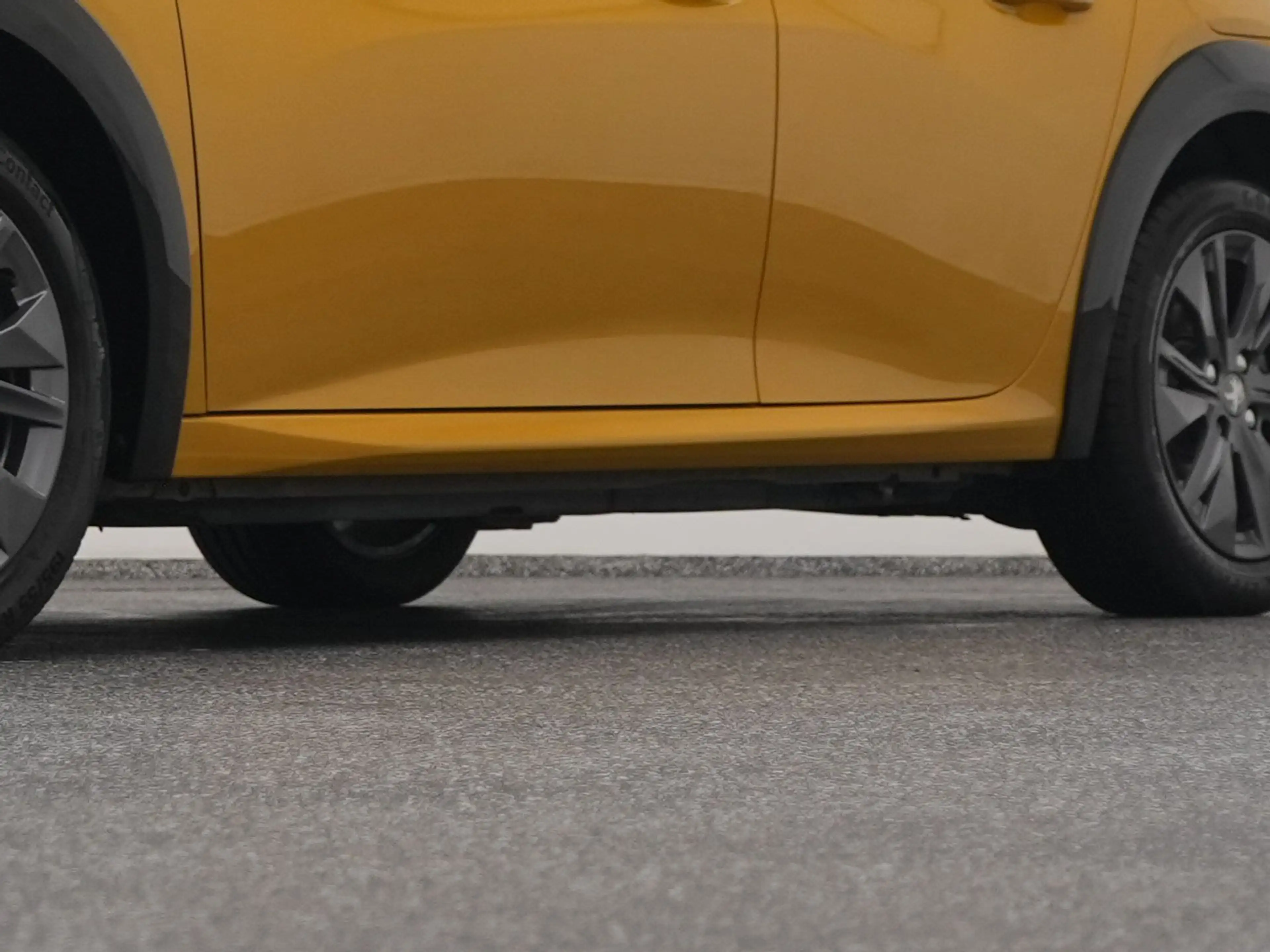 Peugeot e-208 EV Style 50 kWh | PDC | SOH 100% — photo 38