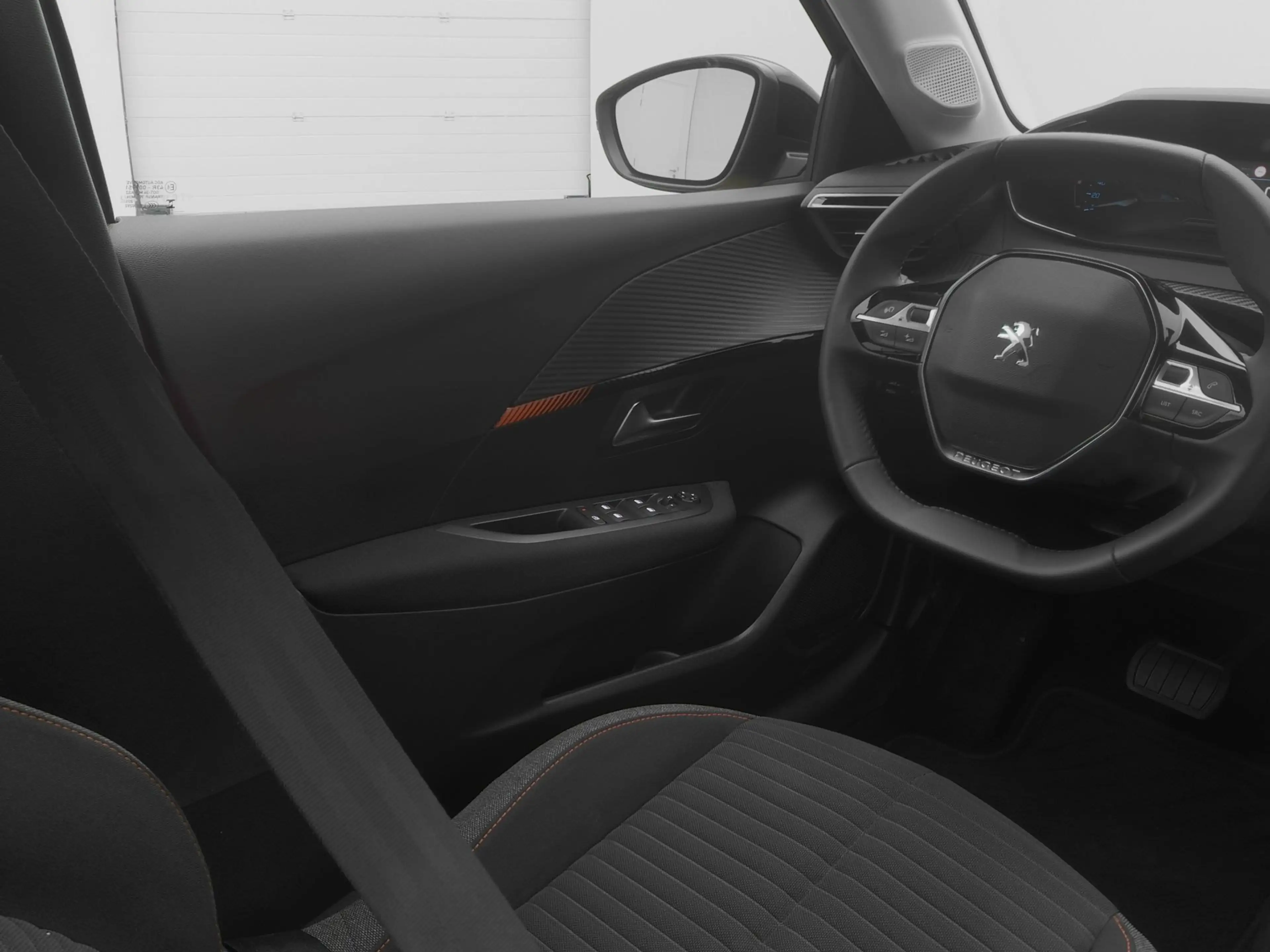 Peugeot e-208 EV Style 50 kWh | PDC | SOH 100% — photo 12
