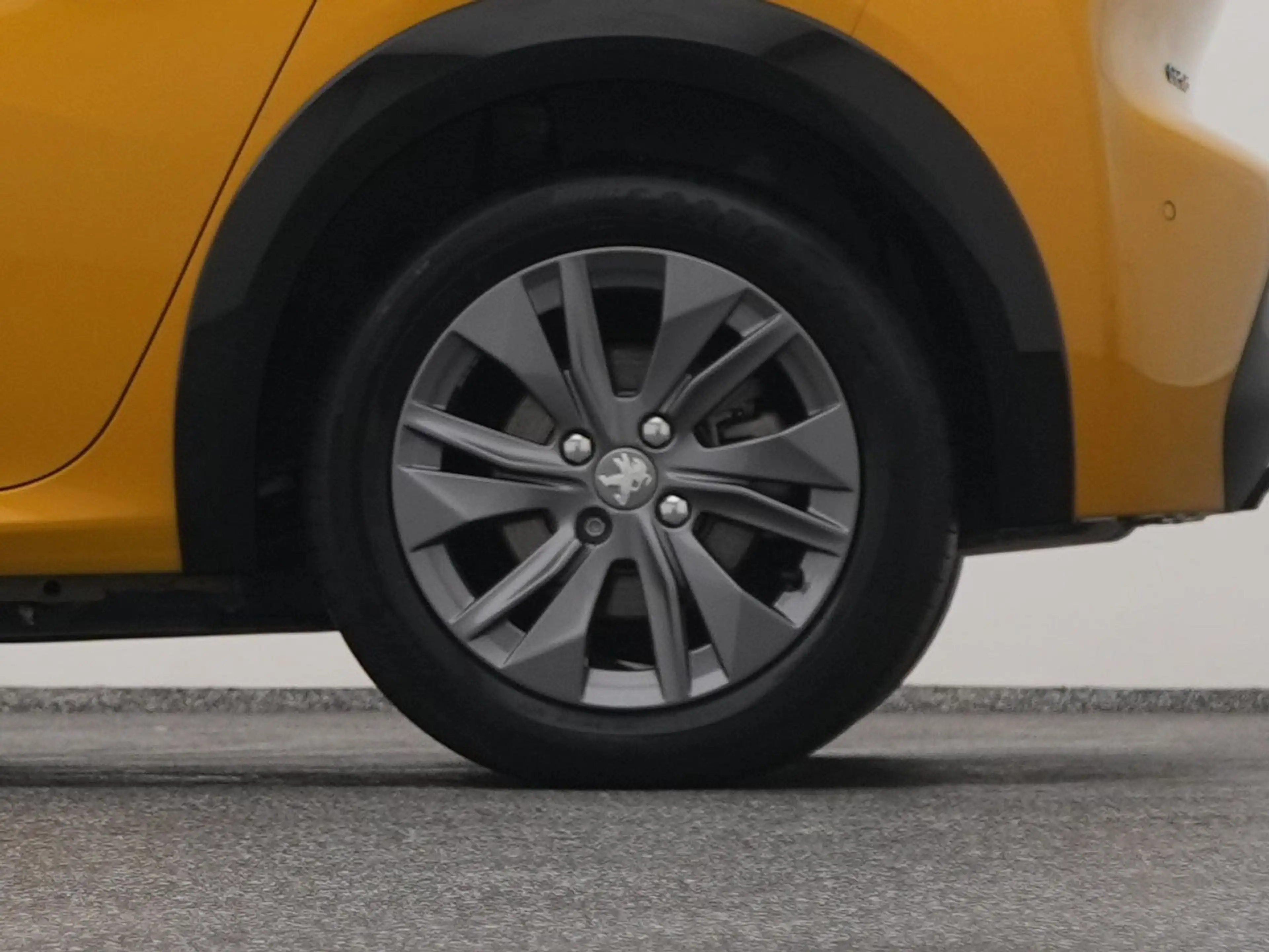 Peugeot e-208 EV Style 50 kWh | PDC | SOH 100% — photo 41