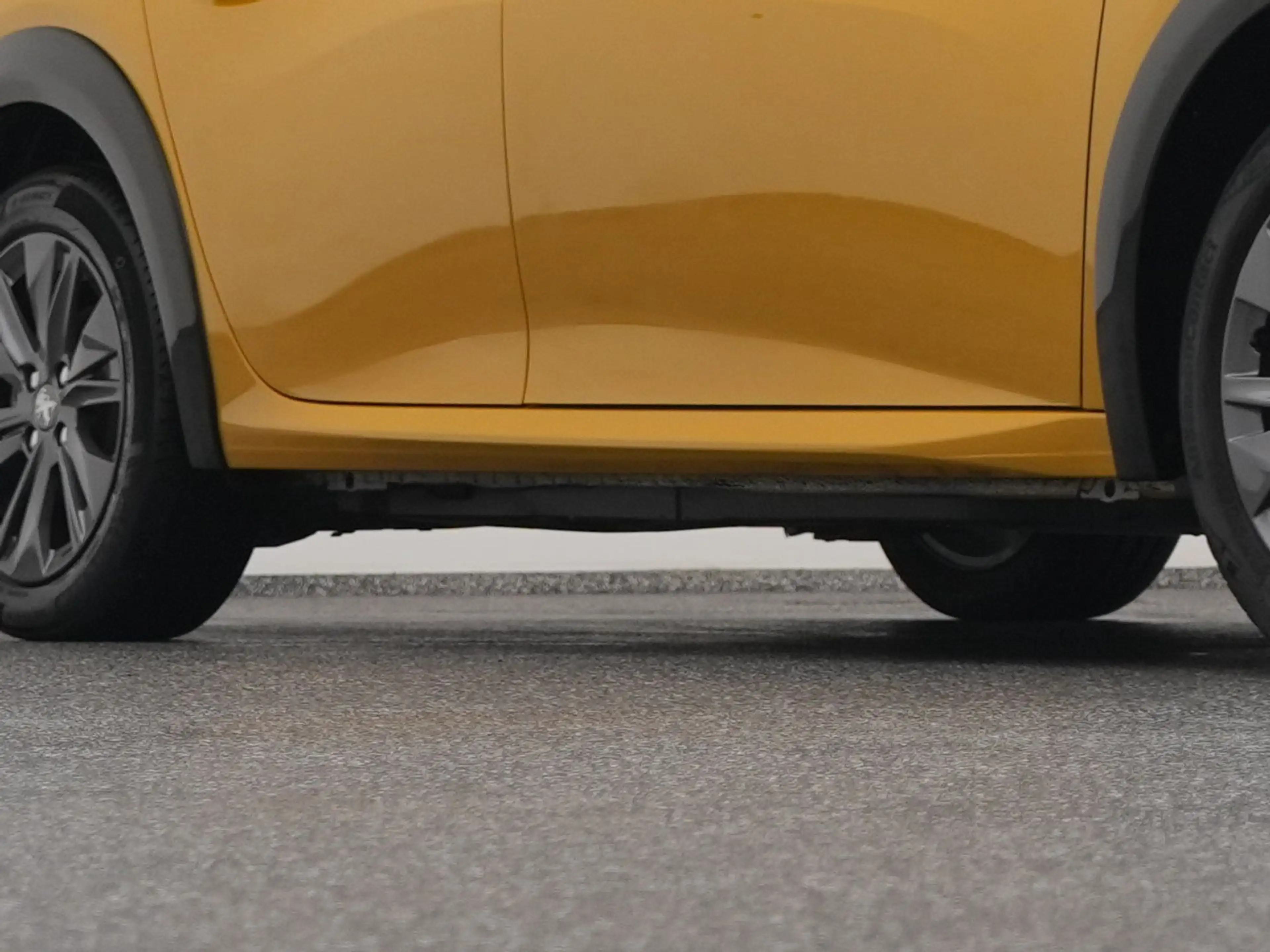 Peugeot e-208 EV Style 50 kWh | PDC | SOH 100% — photo 39