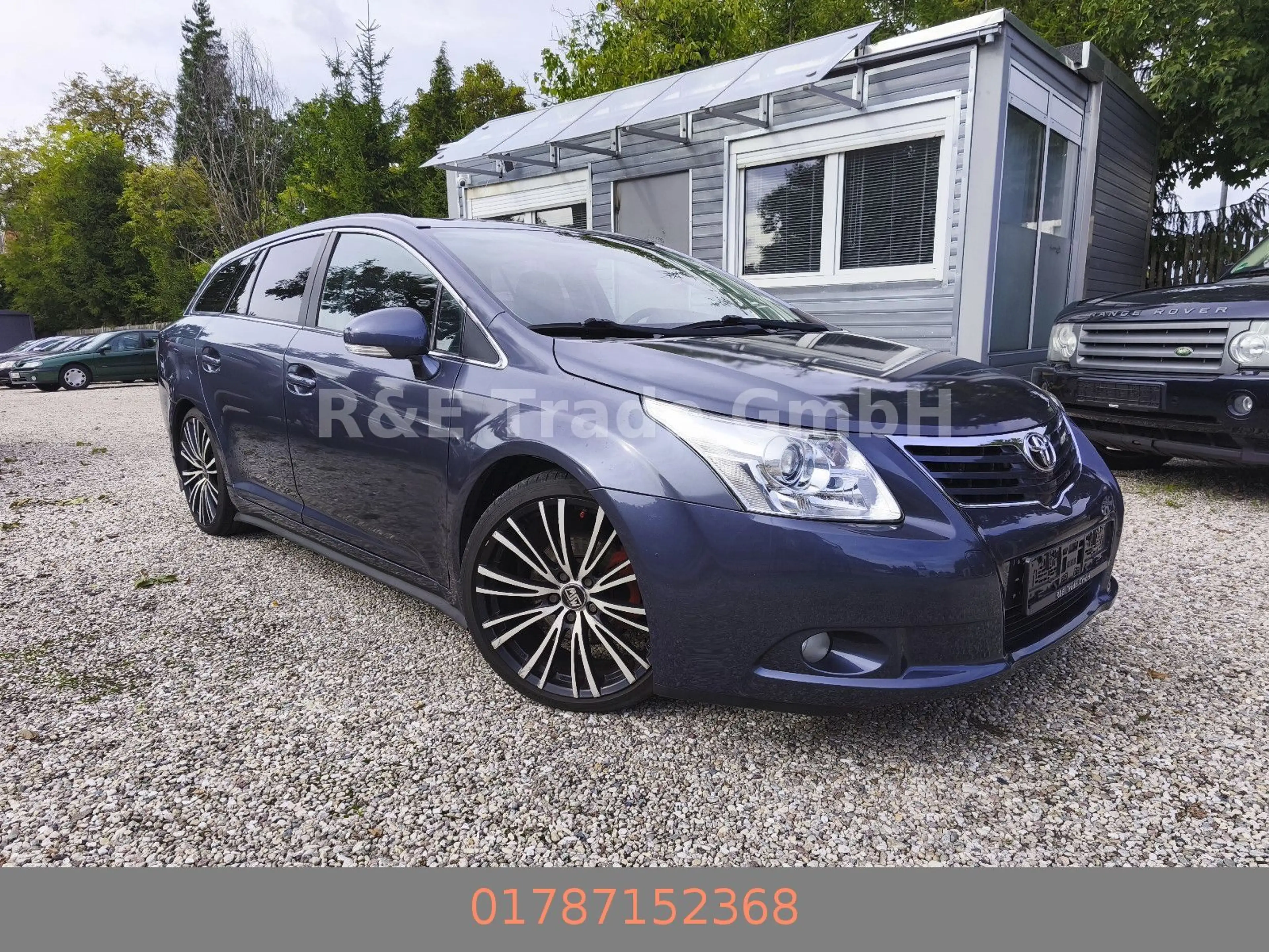 Toyota Avensis Kombi Edition Navi TÜV 06.2028 8xbereift