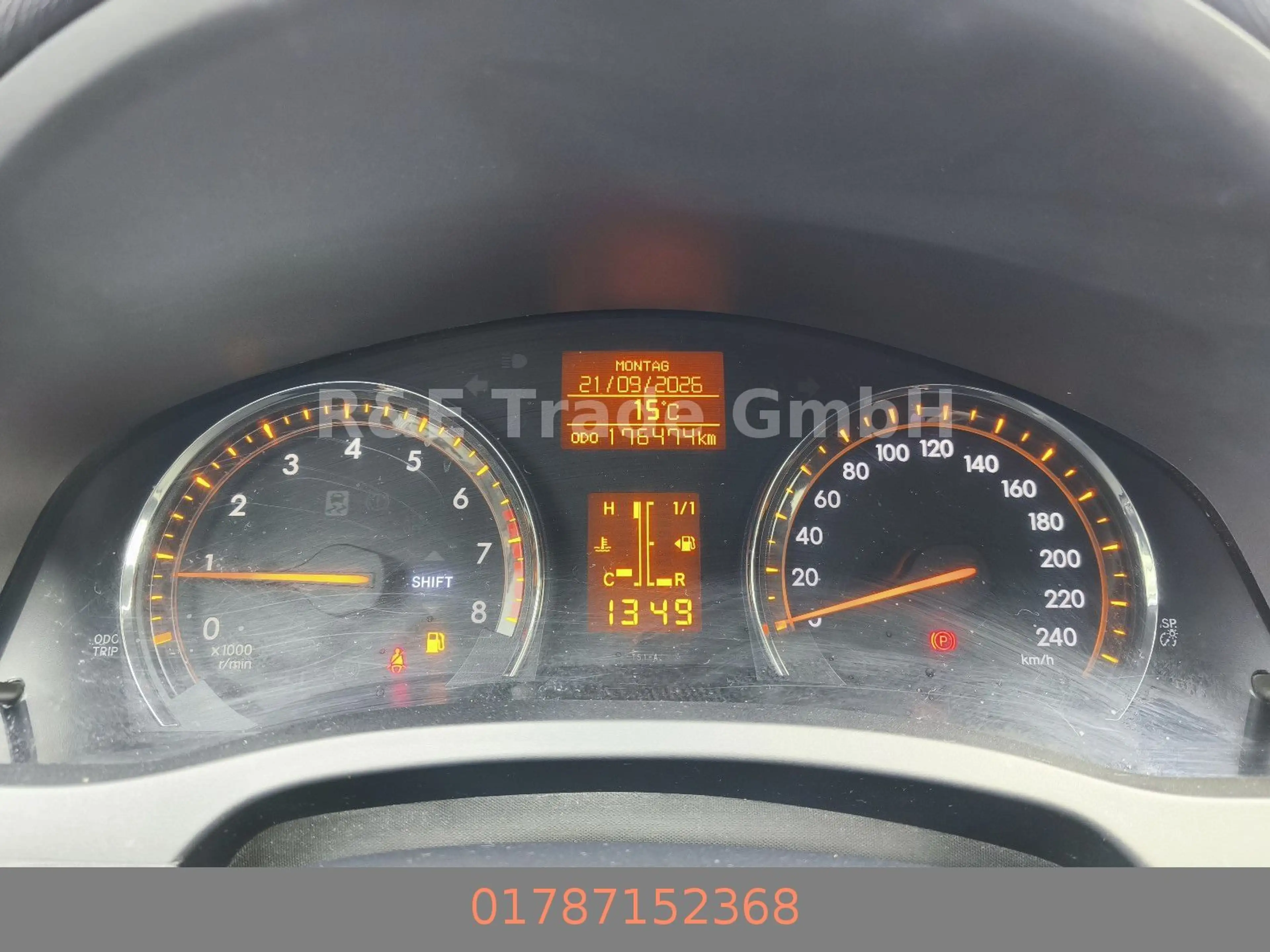 Toyota Avensis Kombi Edition Navi TÜV 06.2028 8xbereift — photo 7