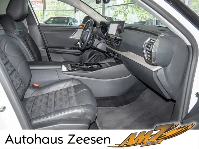 Citroen C5 X view 2