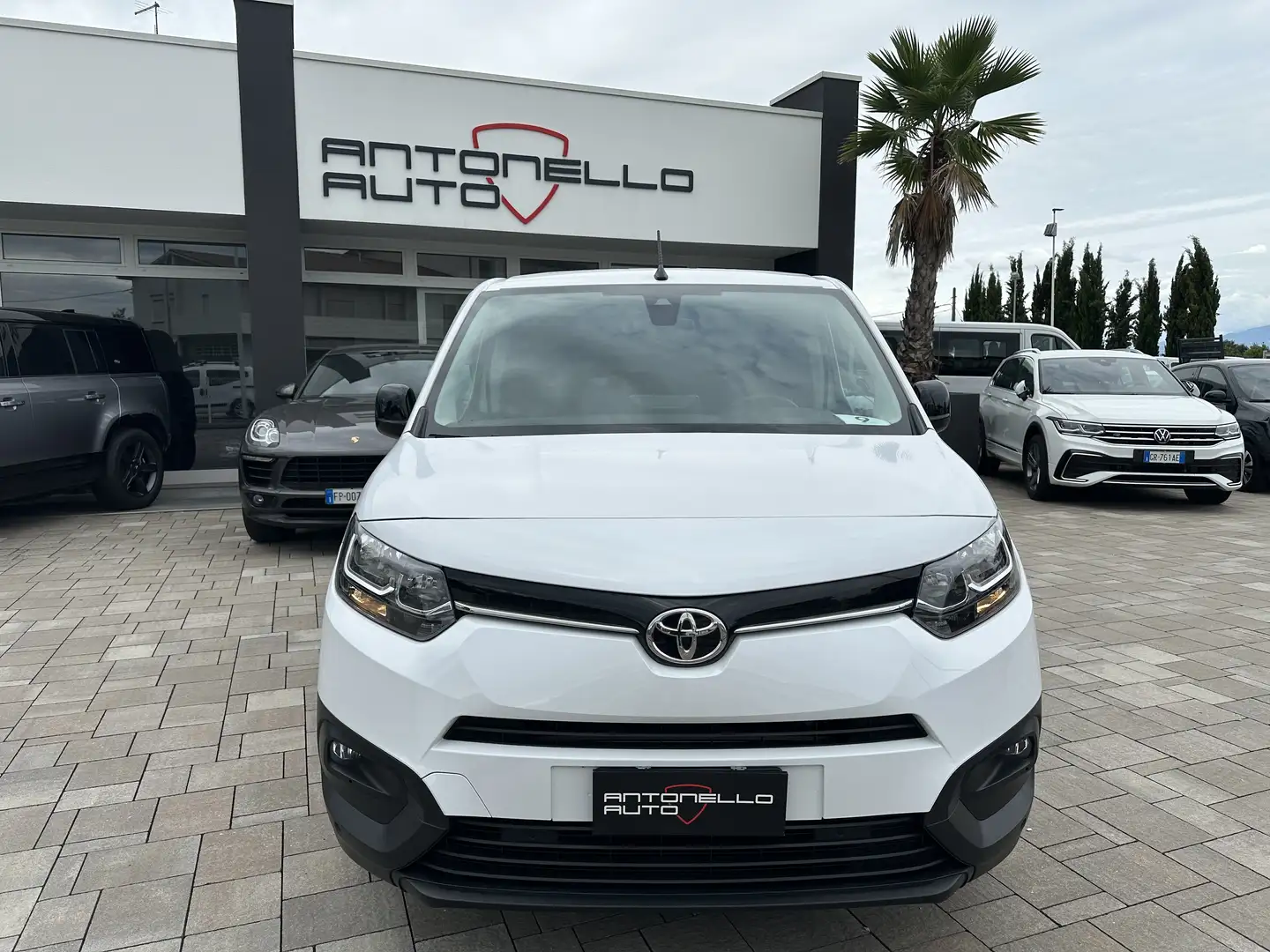 Toyota Proace City 1.5 D 100CV S&S PC-TN 3 POSTI Blanco - 2