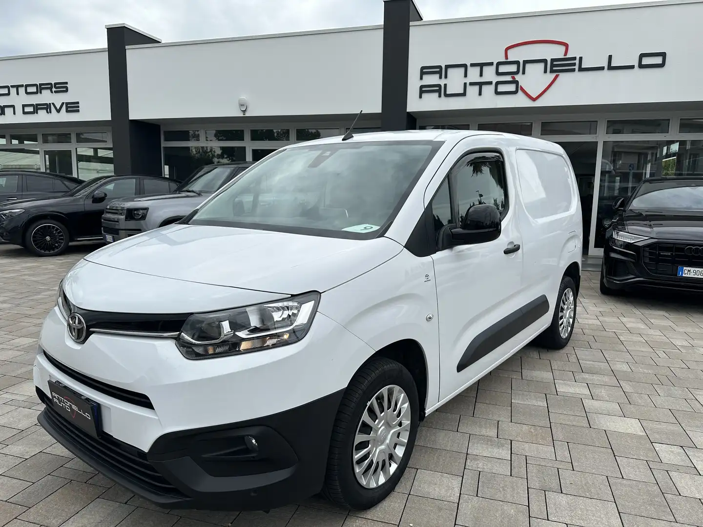 Toyota Proace City 1.5 D 100CV S&S PC-TN 3 POSTI Blanco - 1