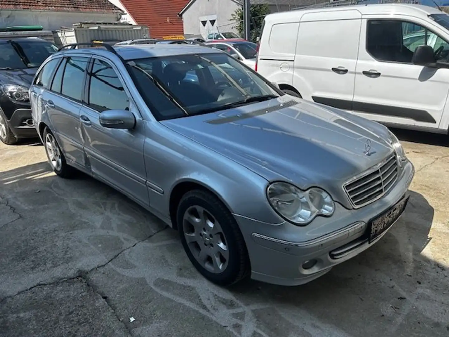 Mercedes-Benz C 220 C 220 T CDI (LA)(203.208) - 1