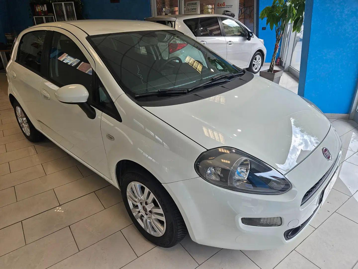 Fiat Punto Lounge *UNICO PROPRIETARIO* Blanc - 2