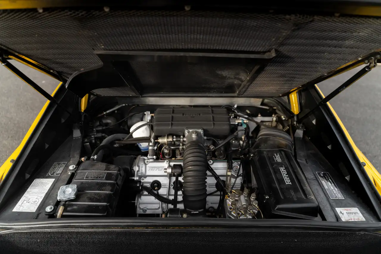 Ferrari 308 GTSI Spider, foto 4
