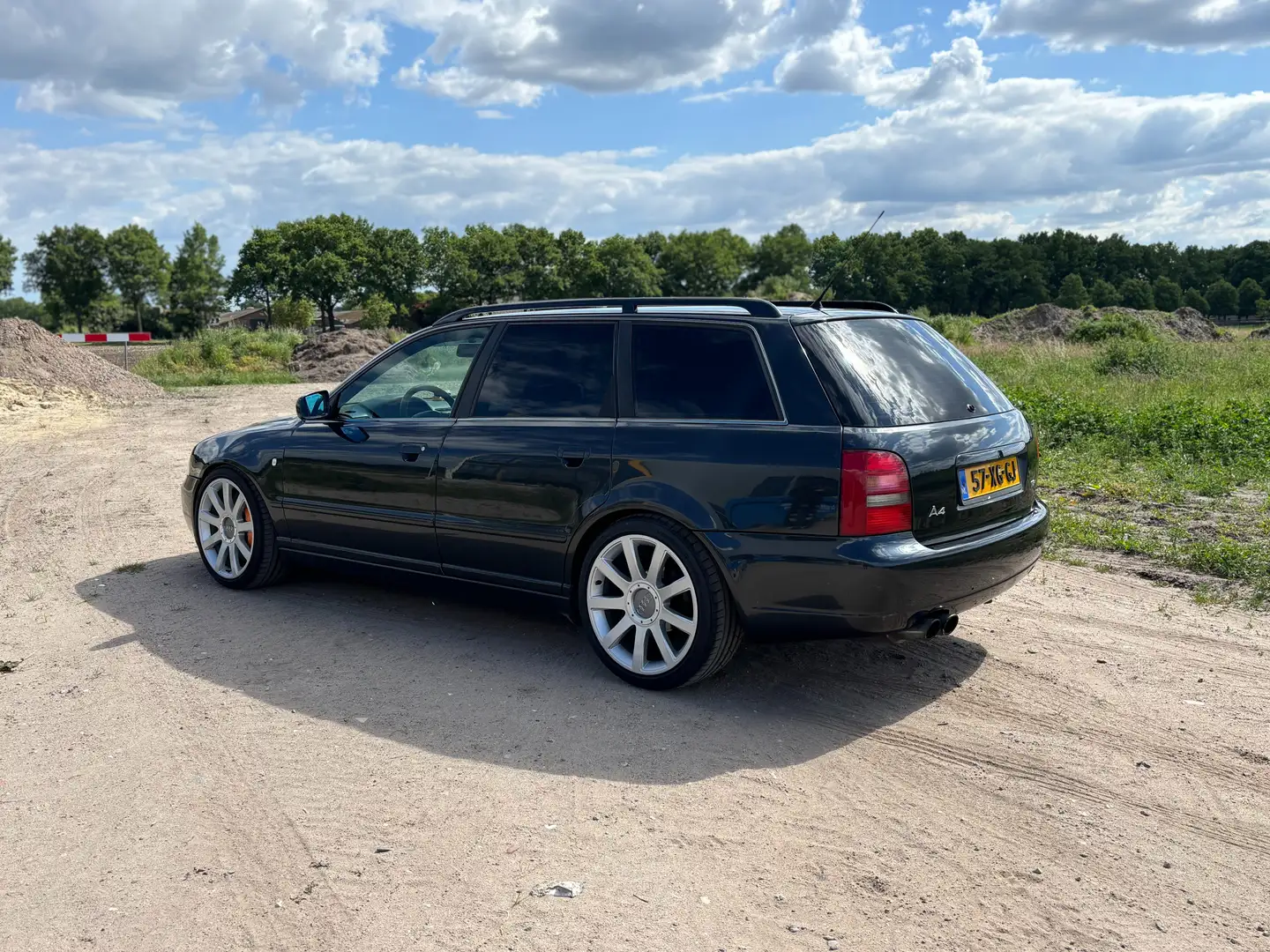 Audi S4 S4 2.7 5V q S4 Advance Чорний - 2
