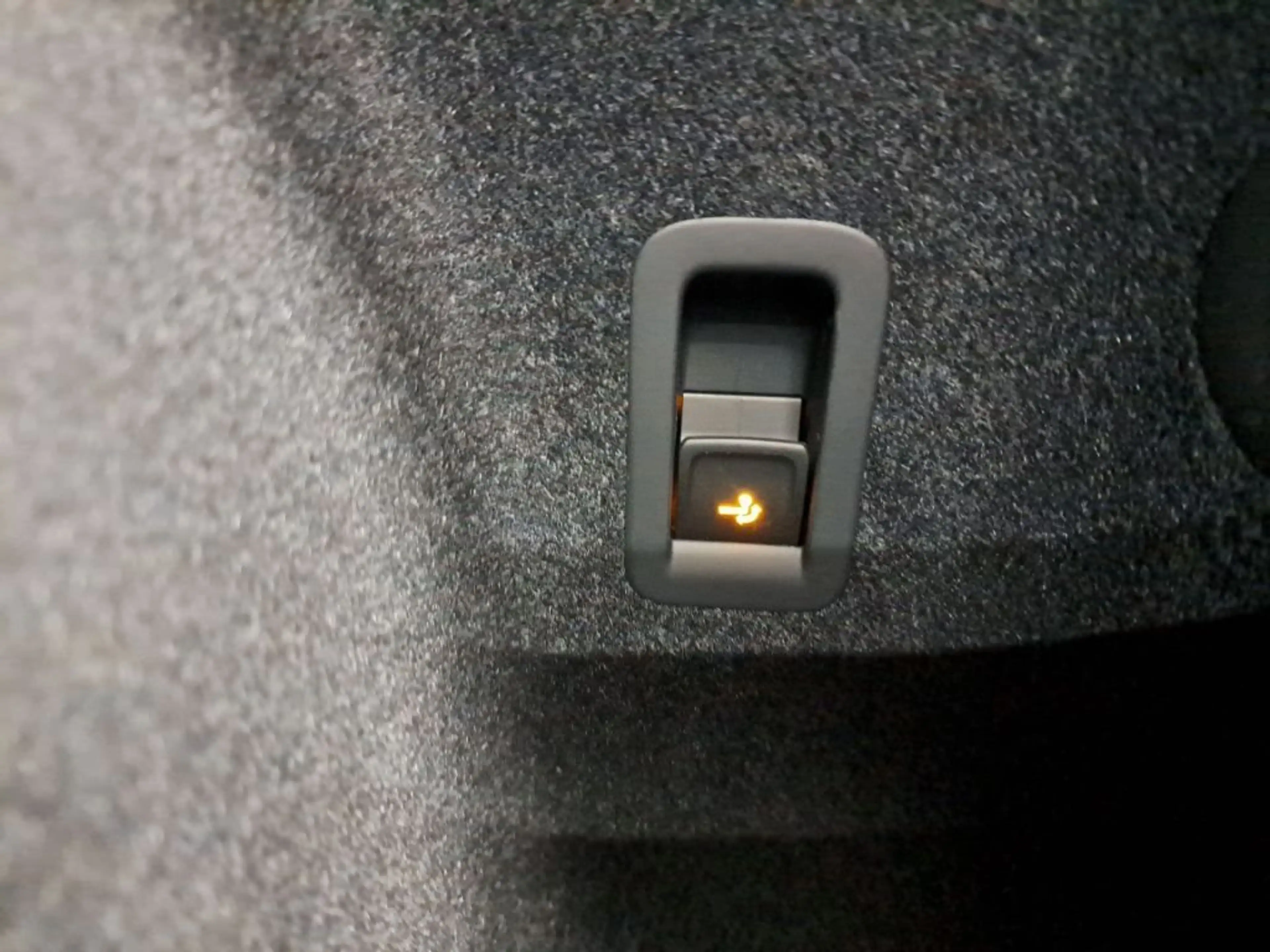 CUPRA Terramar 2.0 TSI 4Drive DSG VZ AHK NAVI 360° LED — photo 9