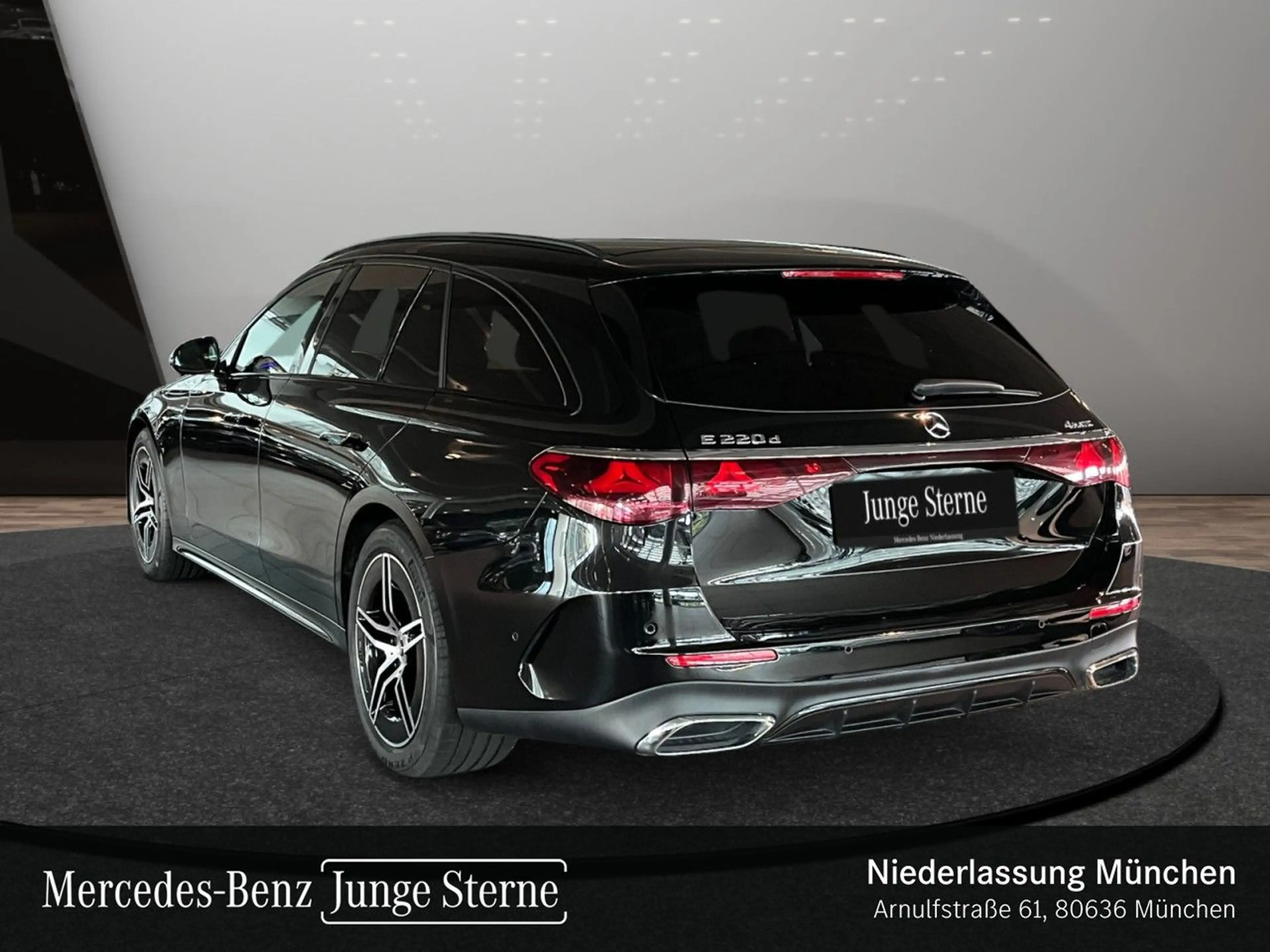 Mercedes-Benz E 220 d T 4M AMG Pano LED AHK Night Kamera PTS 9G — photo 9