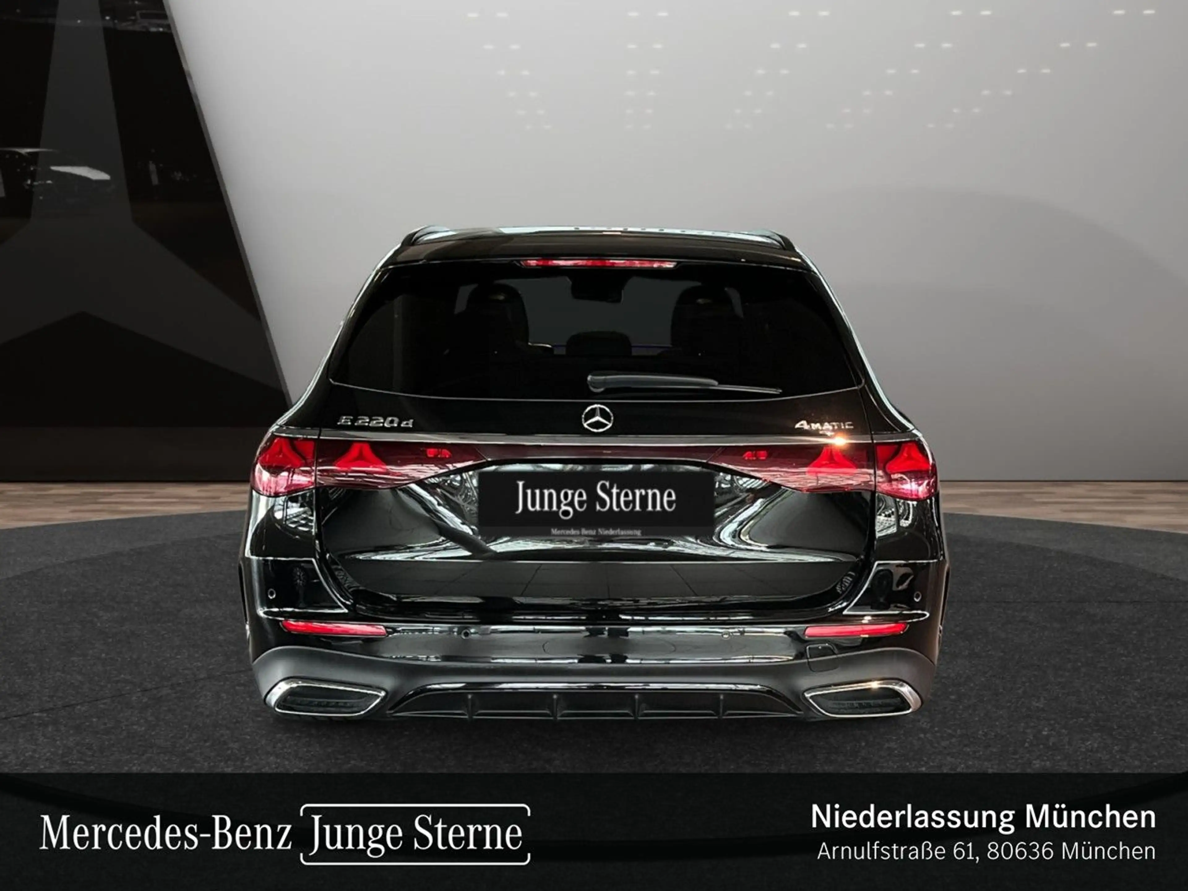 Mercedes-Benz E 220 d T 4M AMG Pano LED AHK Night Kamera PTS 9G — photo 8