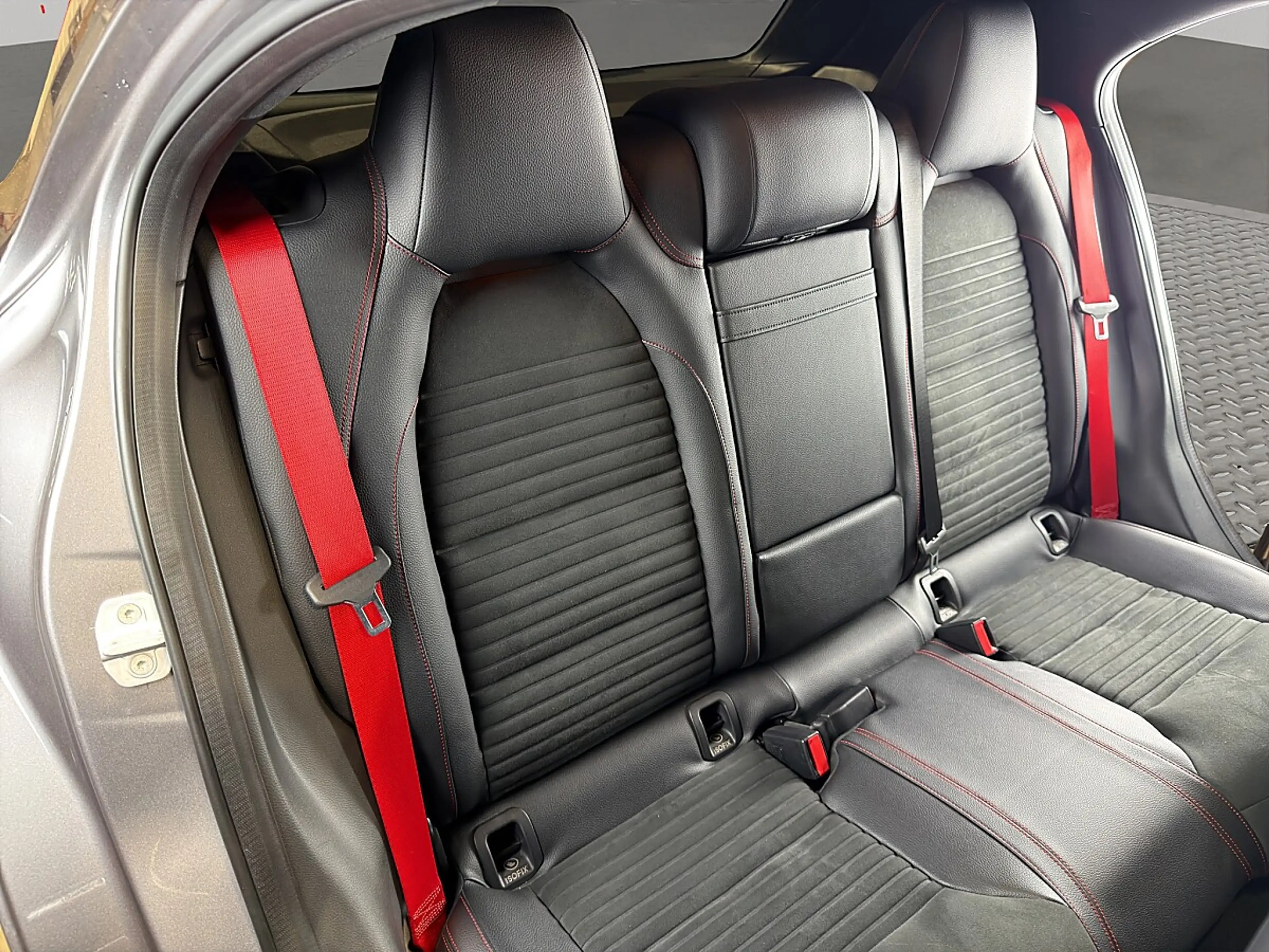 Mercedes-Benz A 45 AMG 4MATIC Aut. — photo 12