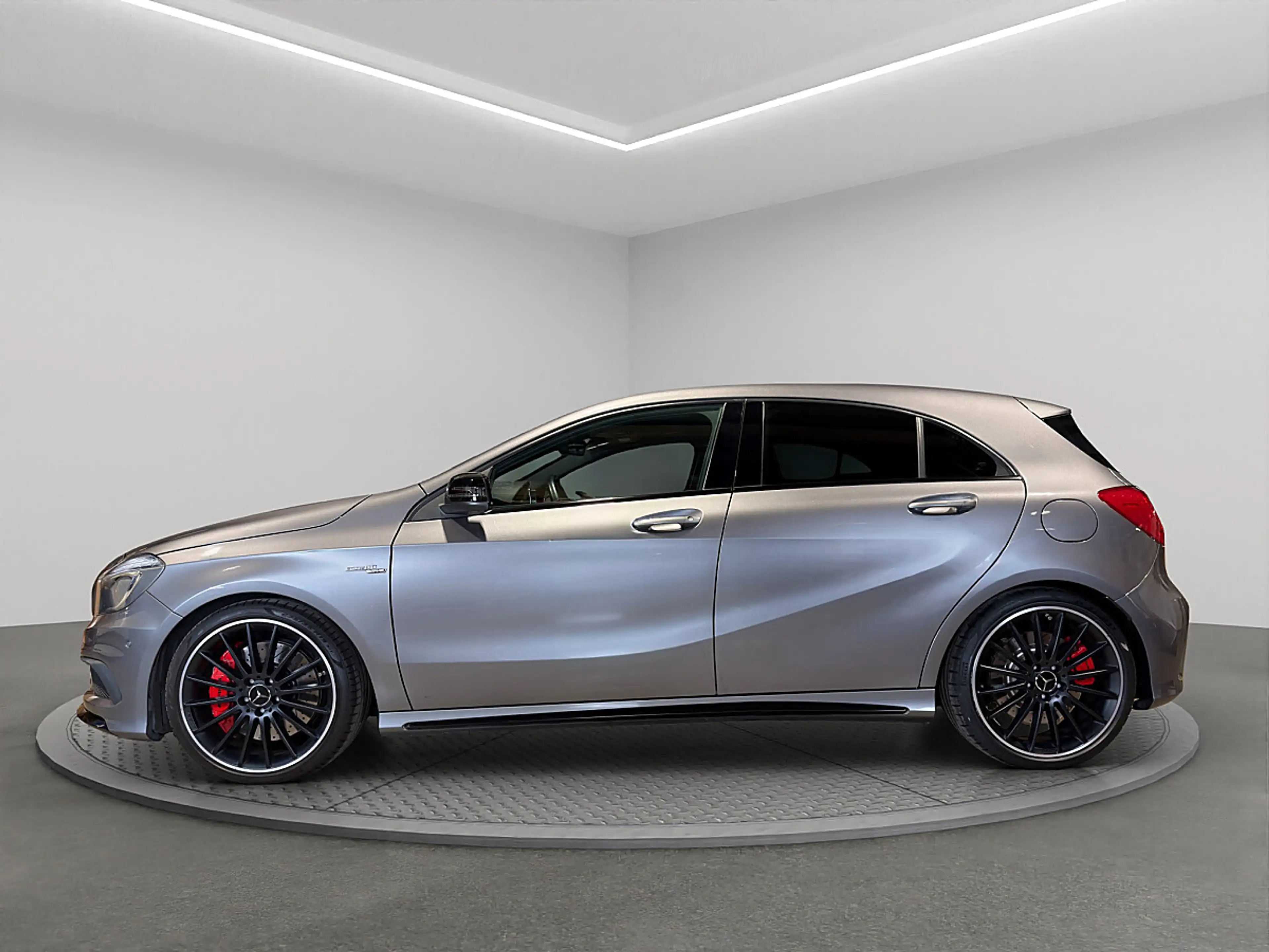 Mercedes-Benz A 45 AMG 4MATIC Aut. — photo 3