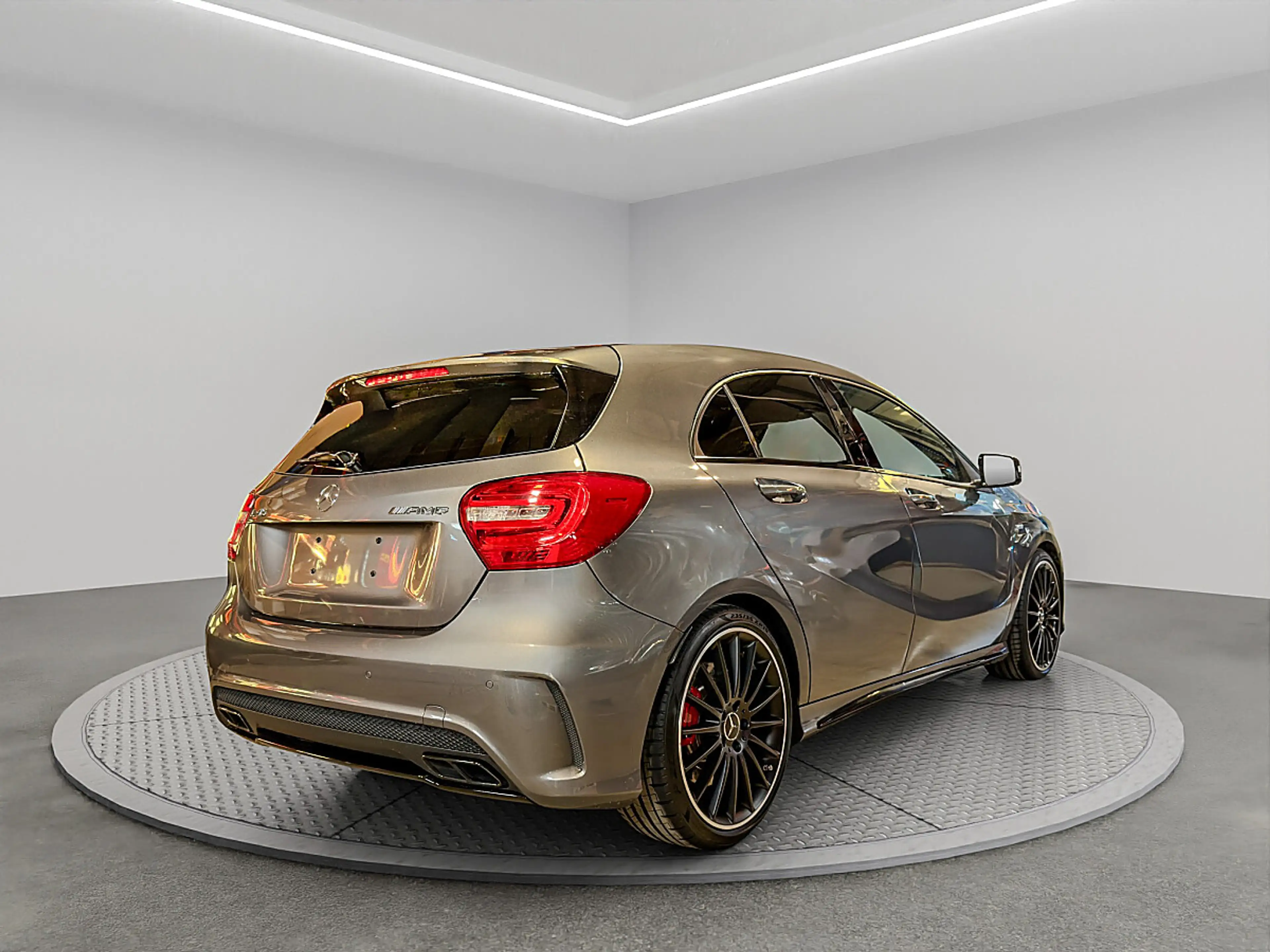 Mercedes-Benz A 45 AMG 4MATIC Aut. — photo 6