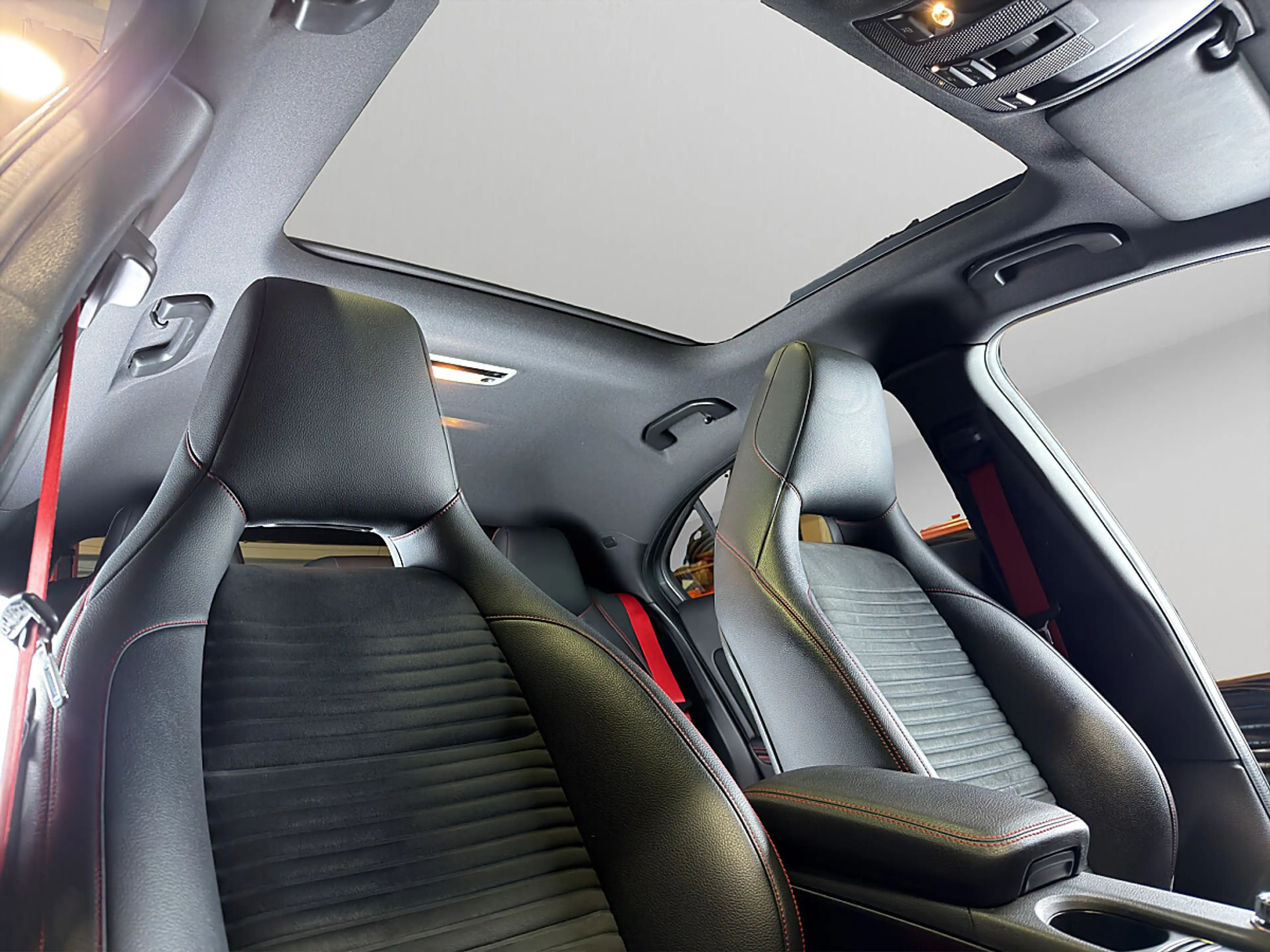 Mercedes-Benz A 45 AMG 4MATIC Aut. — photo 11