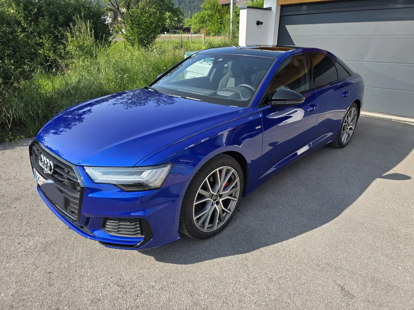 Audi A6 55 TFSI e PHEV quattro S-tronic sport Blau - 2