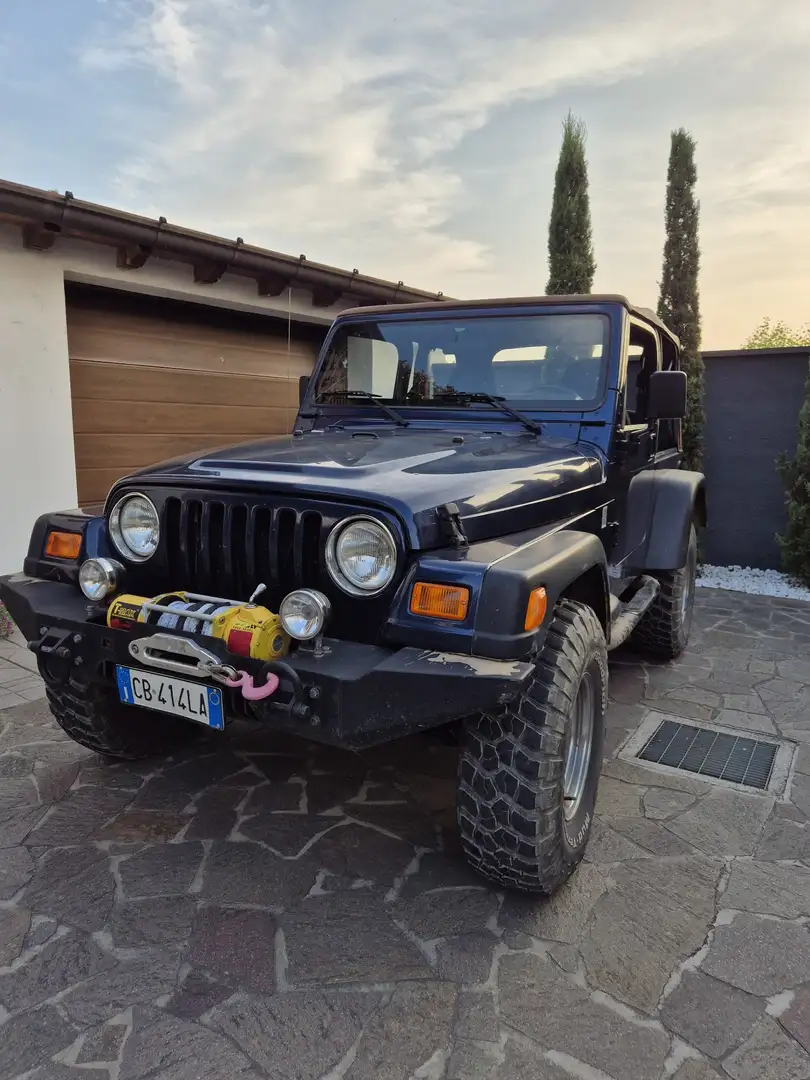 Jeep Wrangler 4.0 automatic - 1
