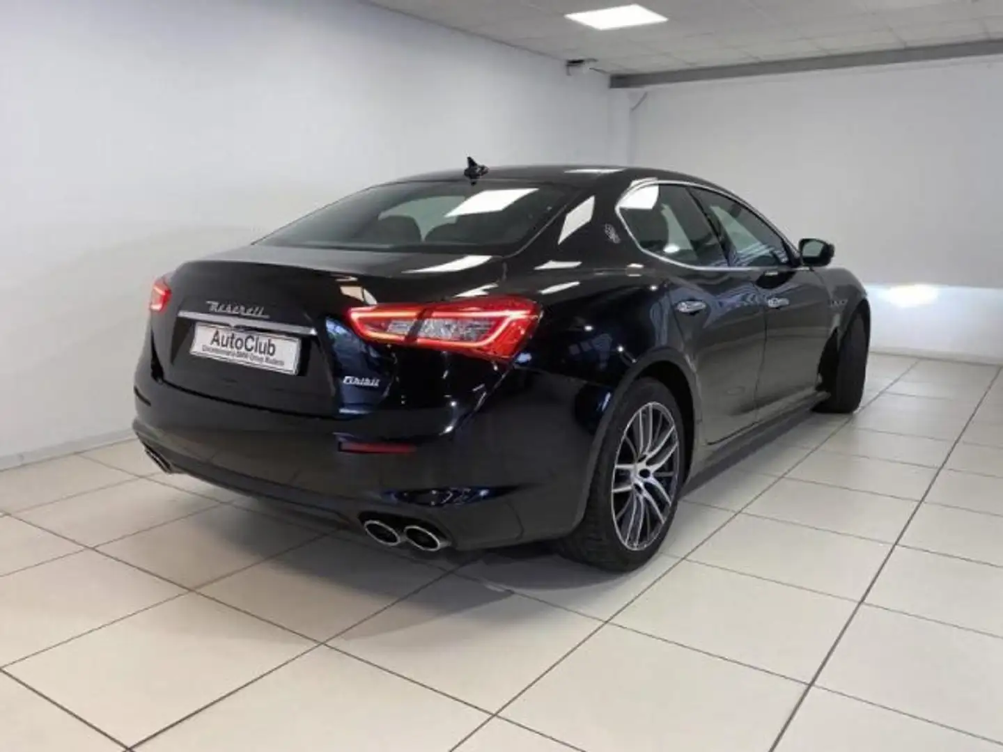 Maserati Ghibli V6 Diesel Nero - 2