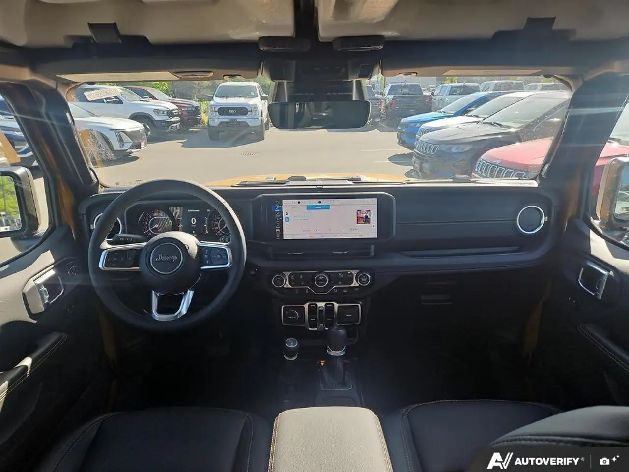 Jeep Wrangler снимка Jeep Wrangler