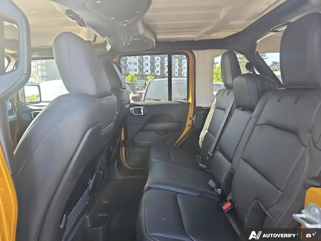 Jeep Wrangler снимка Jeep Wrangler