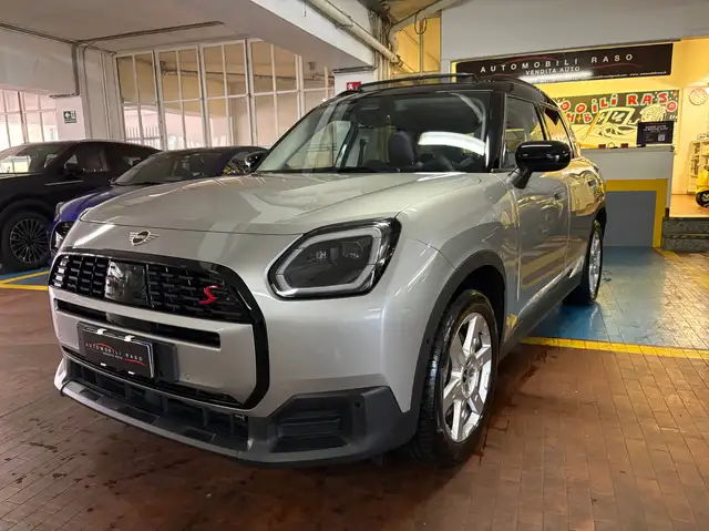 MINI Cooper S Countryman Mini Countryman U25 2.0 48V Essential all4 auto