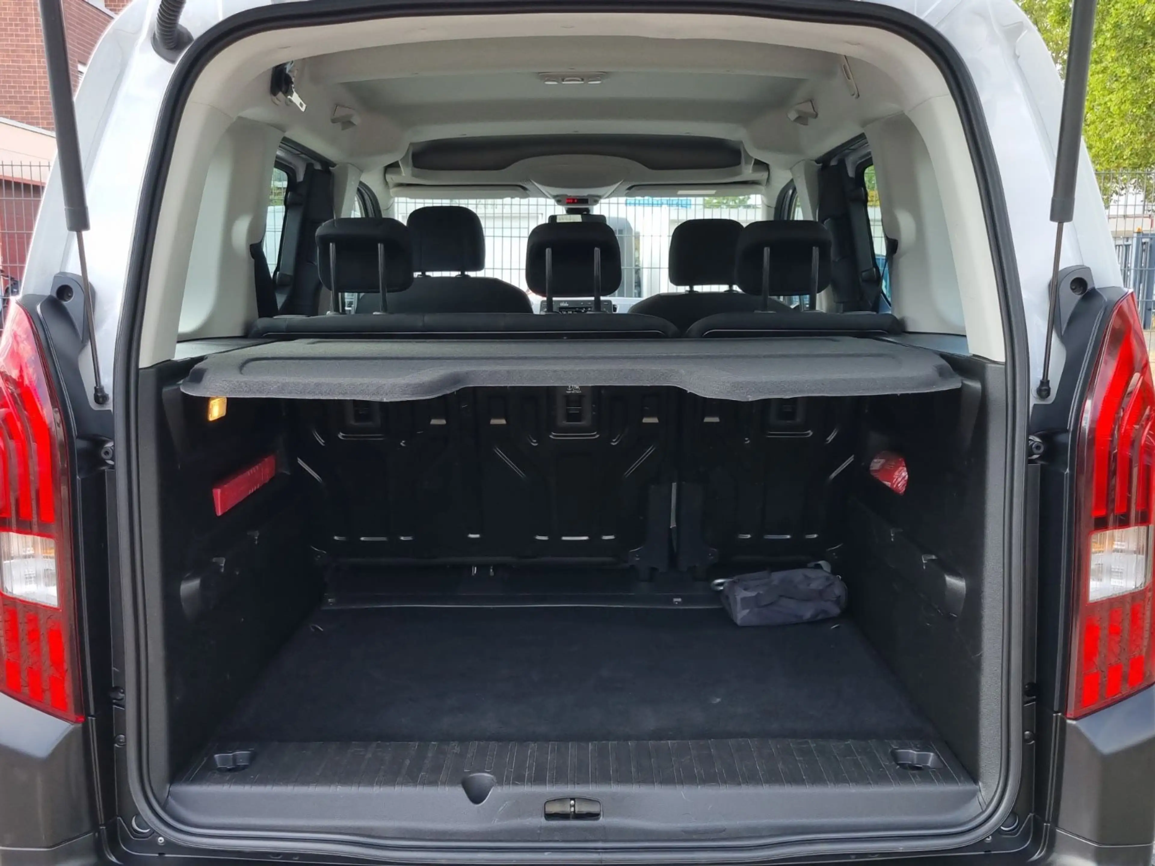 Peugeot Rifter Active Pack*KLIMAANLAGE*TEMPOMAT*PDC* — photo 7