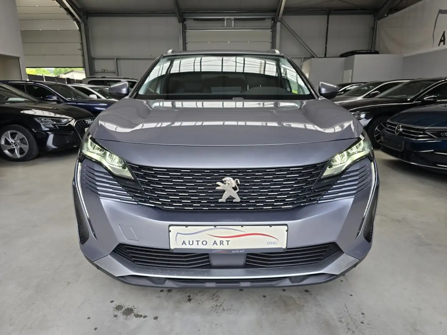 Peugeot 5008 Allure 7Sitzer LED AHK Navi SHZ DAB+ Grau - 2