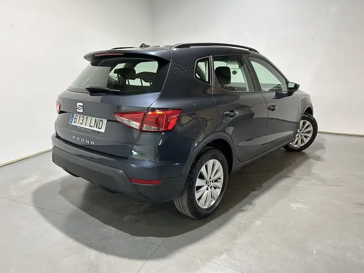 SEAT Arona 2021, foto 2