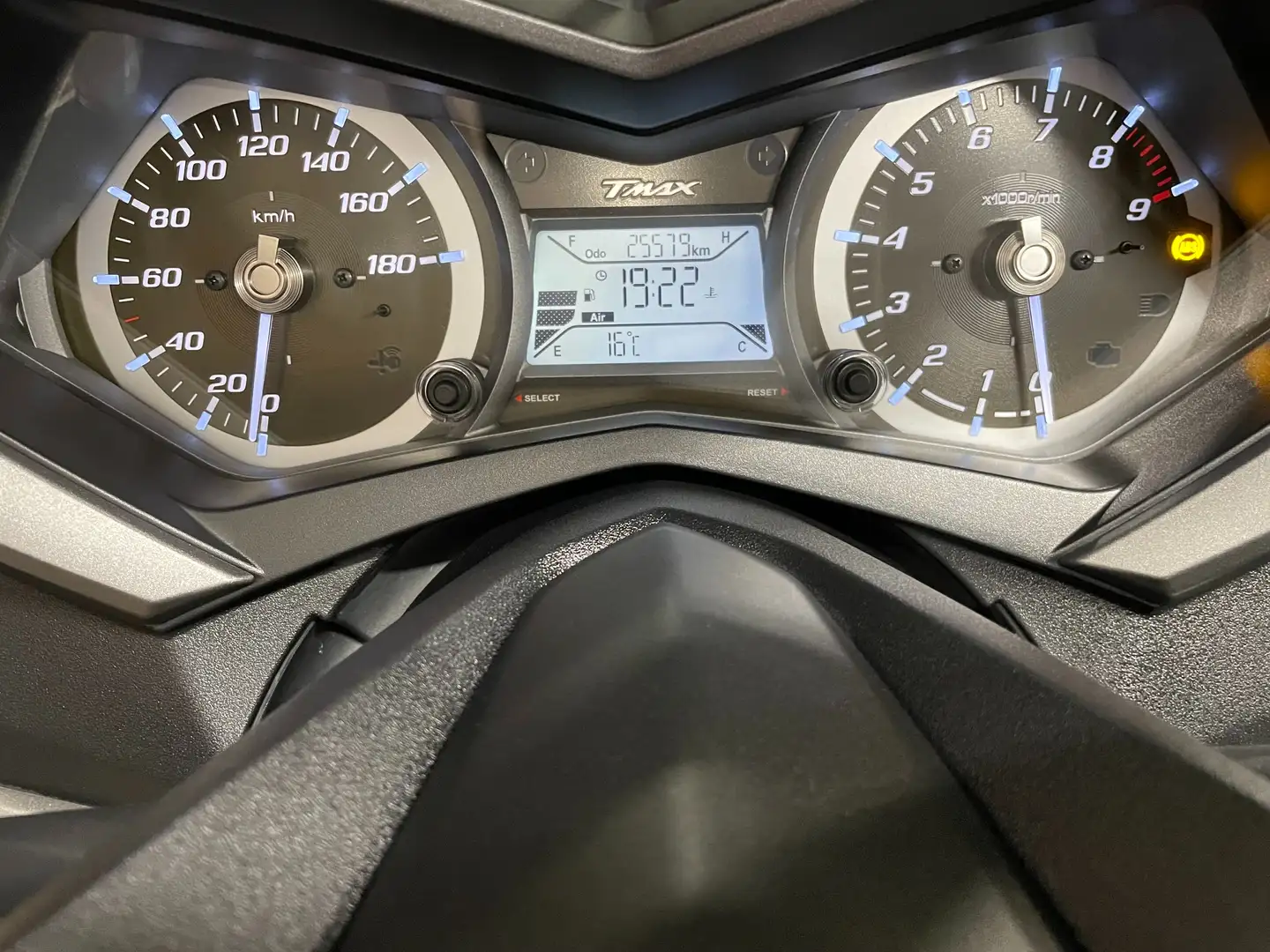 Yamaha TMAX 530 ABS IRON MAX - 2