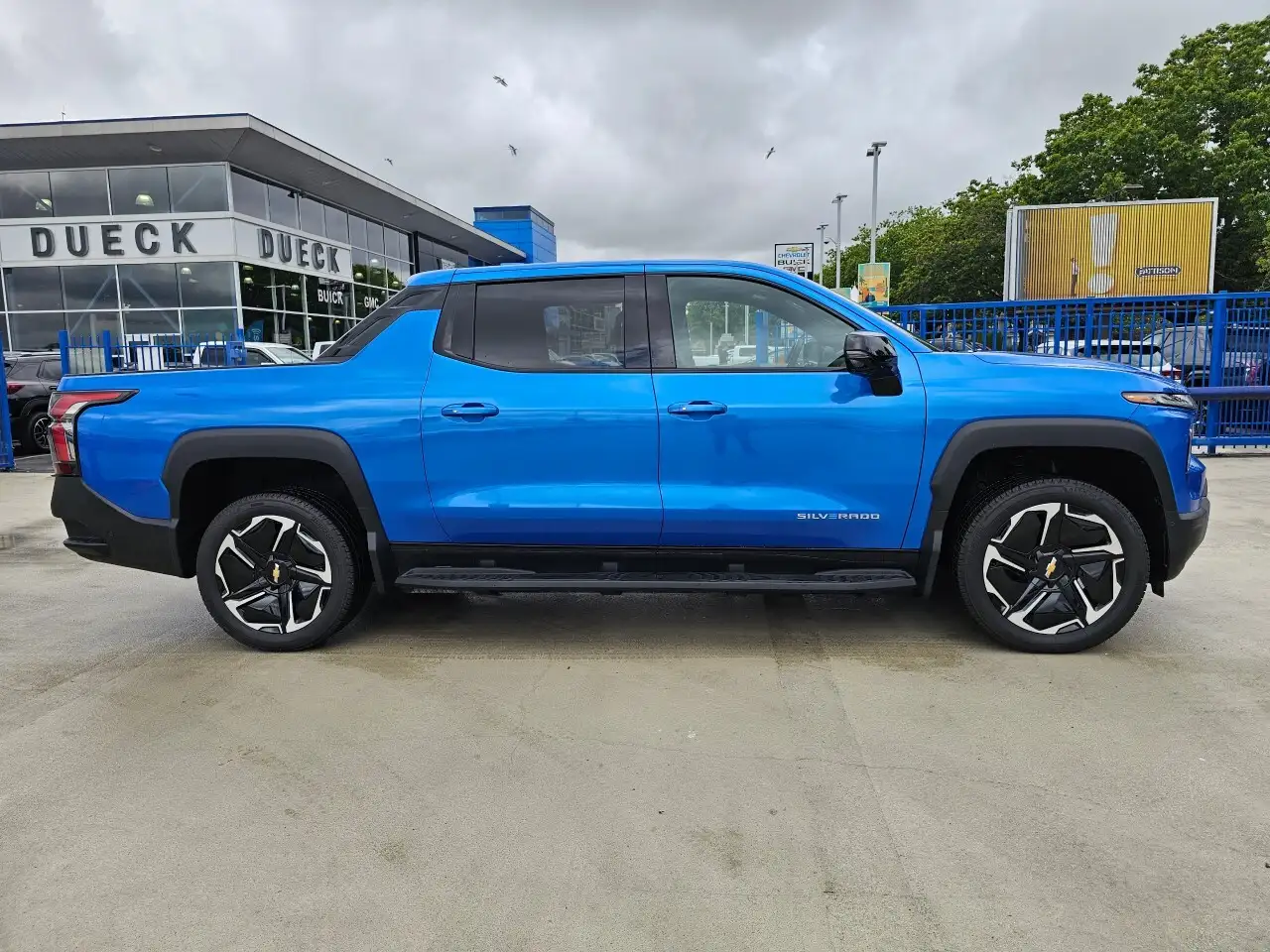 Chevrolet Silverado EV снимка Chevrolet Silverado EV