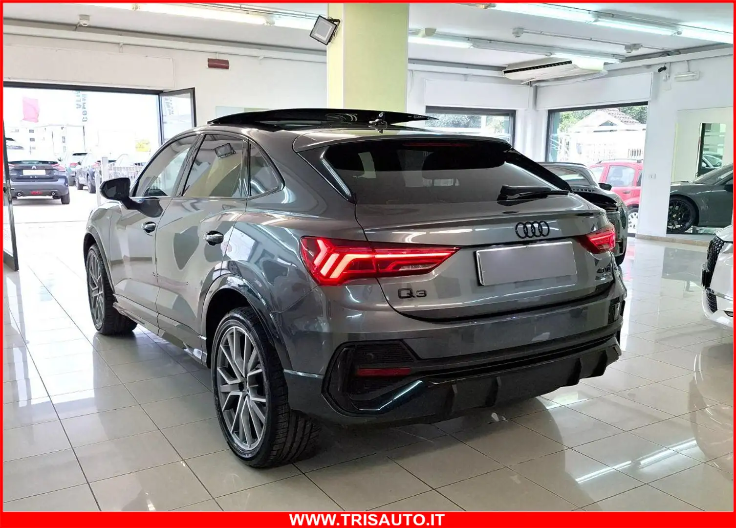 Audi Q3 SPB 40 2.0 TDI S-Tronic Quattro S-Line Black Ident Gri - 2