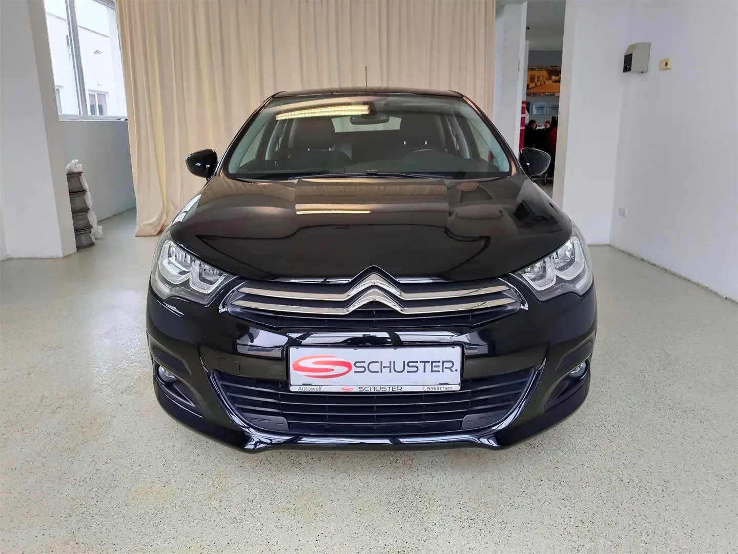 Citroen C4 BlueHDi 120 S&S Feel Schwarz - 2