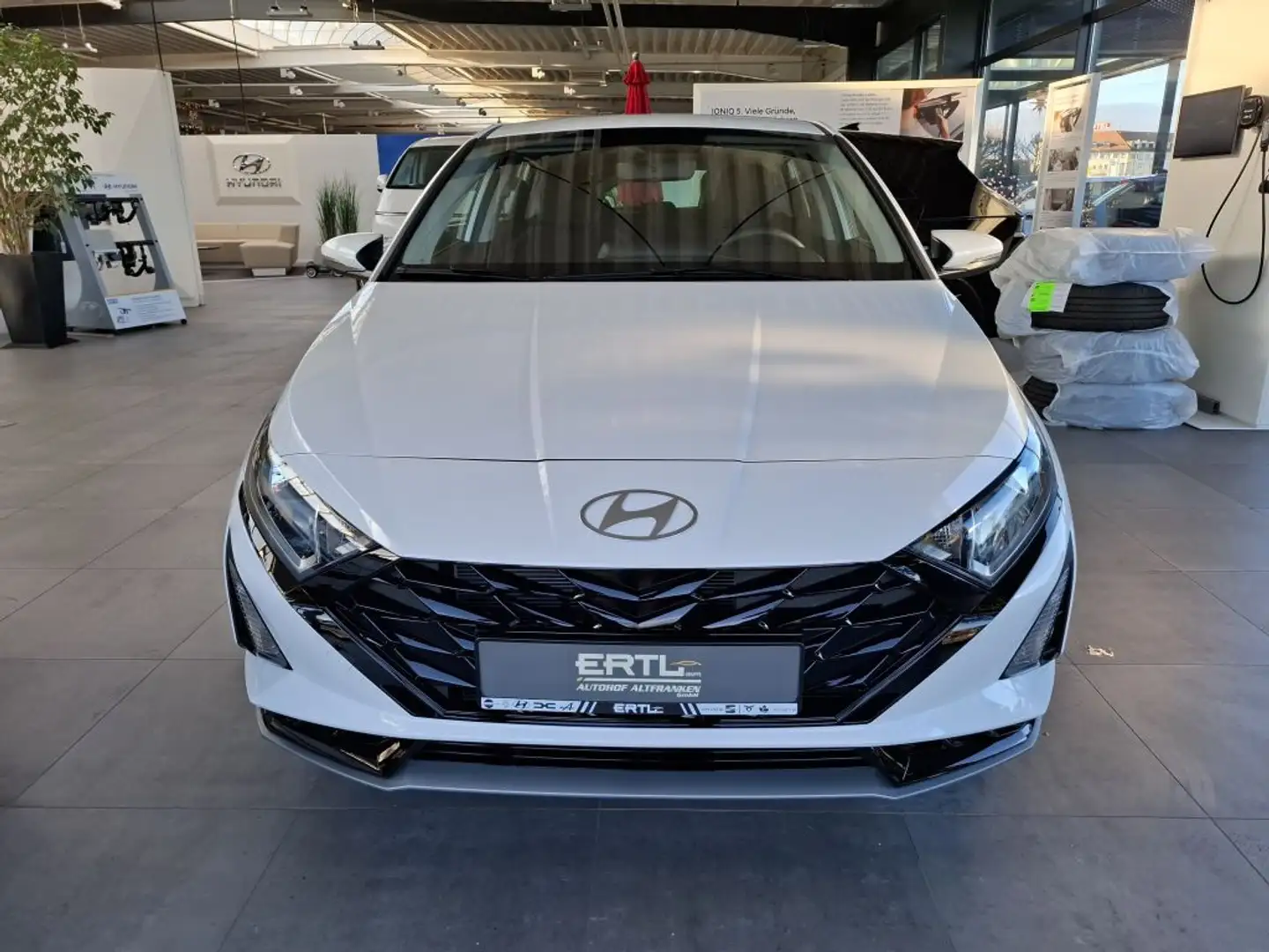 Hyundai i20 MJ25 1.0 T-GDI Select **sofort verfügbar** Weiß - 2