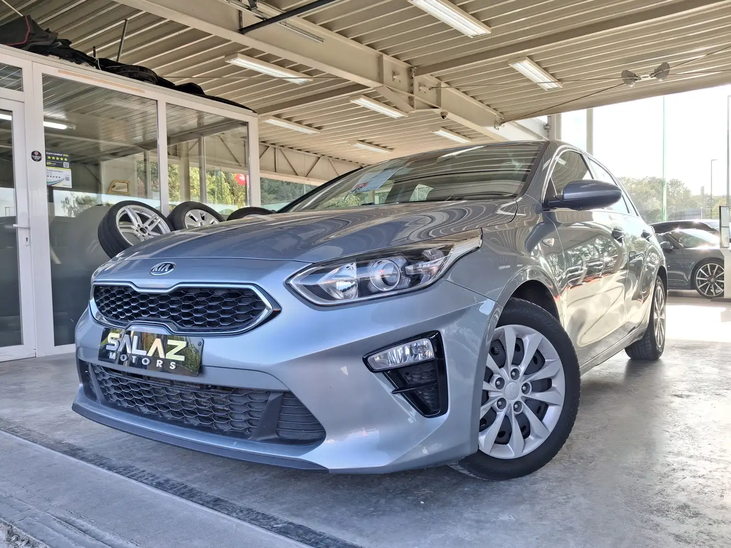 Kia Ceed / cee'd Ceed 1.6 CRDi Edition /MARCHAND/EXPORT/DANS L ETAT Grau - 2