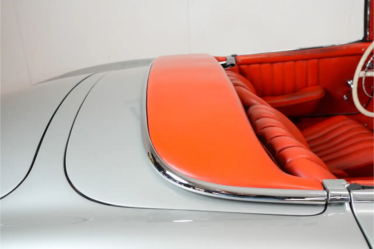 Mercedes-Benz SL 300 Daimler roadster M1011, foto 9