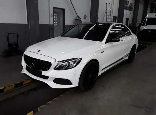 Mercedes-Benz C 400
